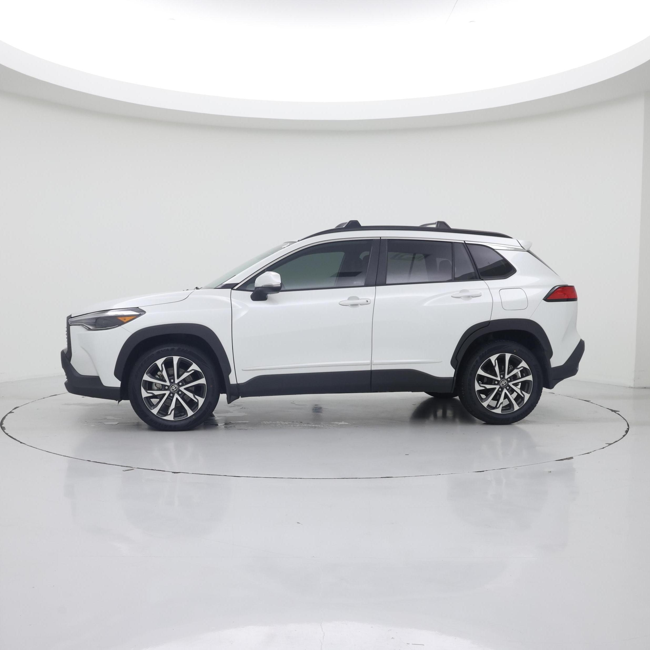 Thumbnail: 2022 Toyota Corolla Cross - 3