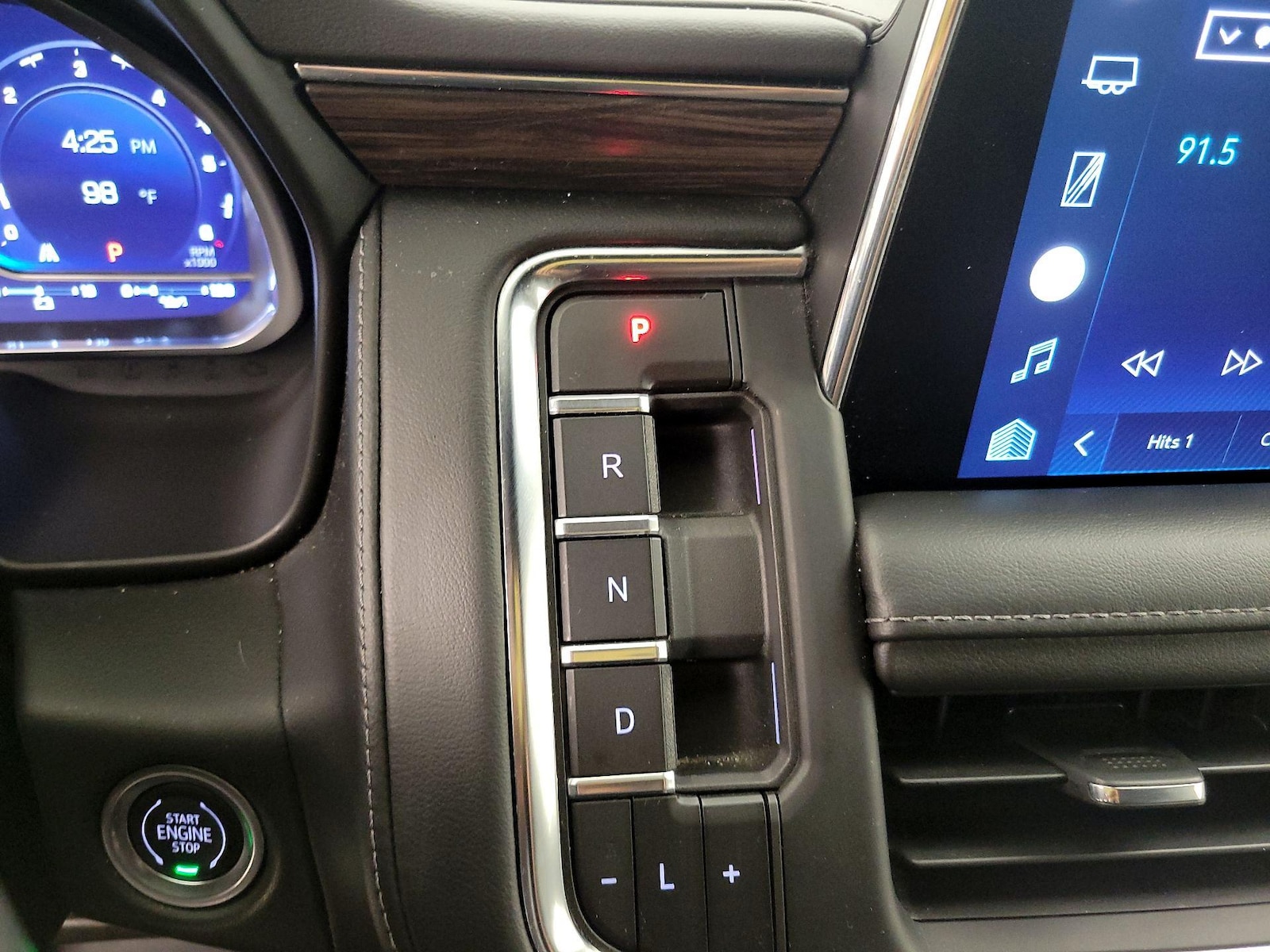 2022 Chevrolet Tahoe LT - Photo 18