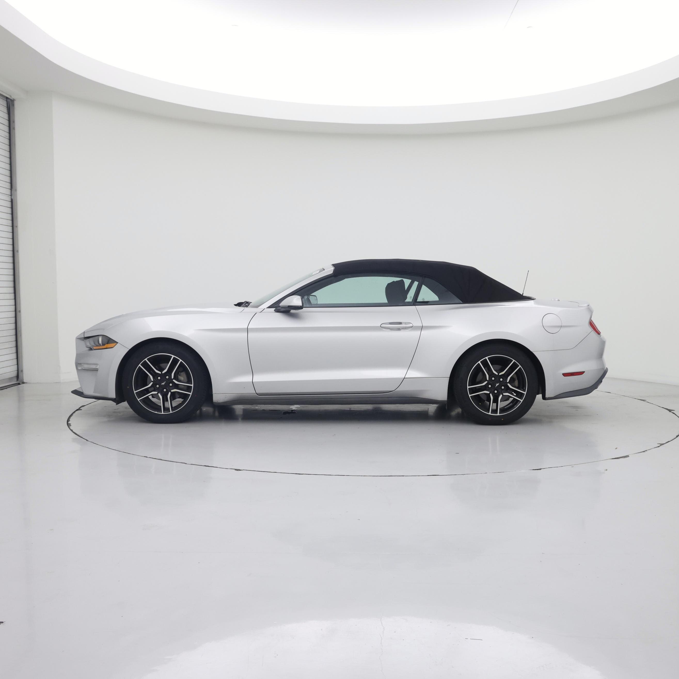 Thumbnail: 2018 Ford Mustang - 3
