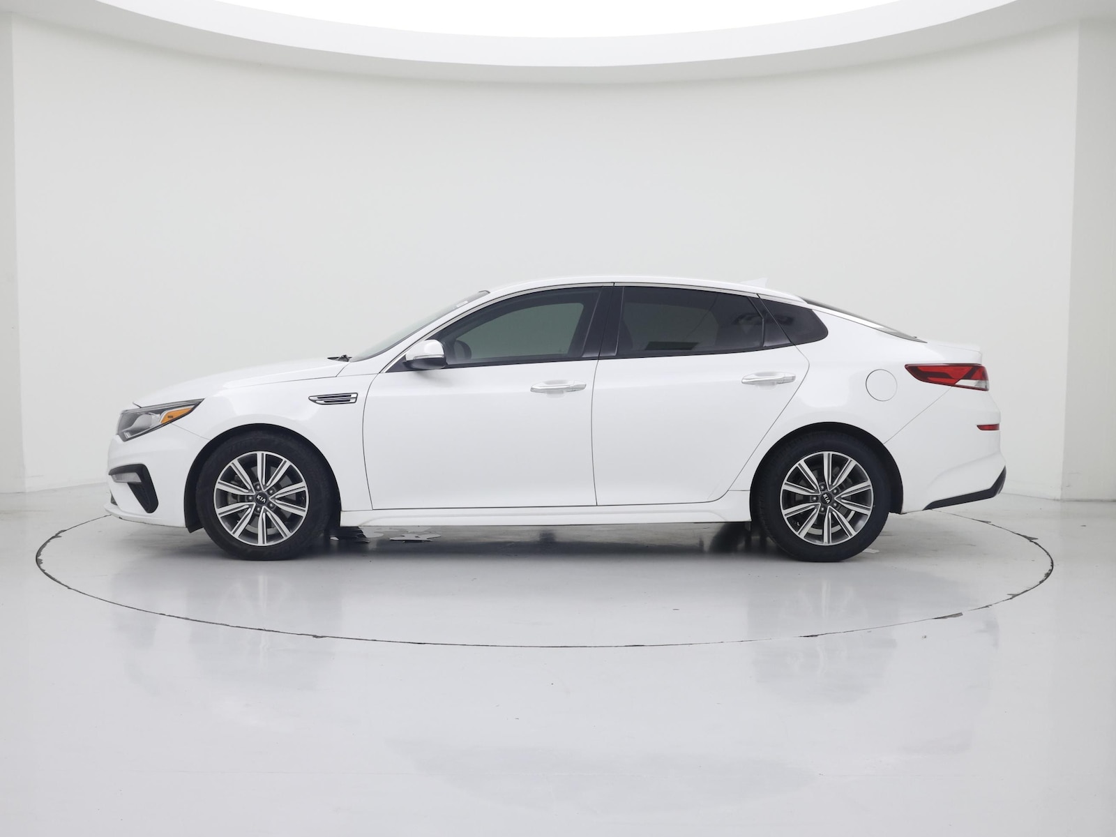 2020 Kia Optima EX - Photo 4