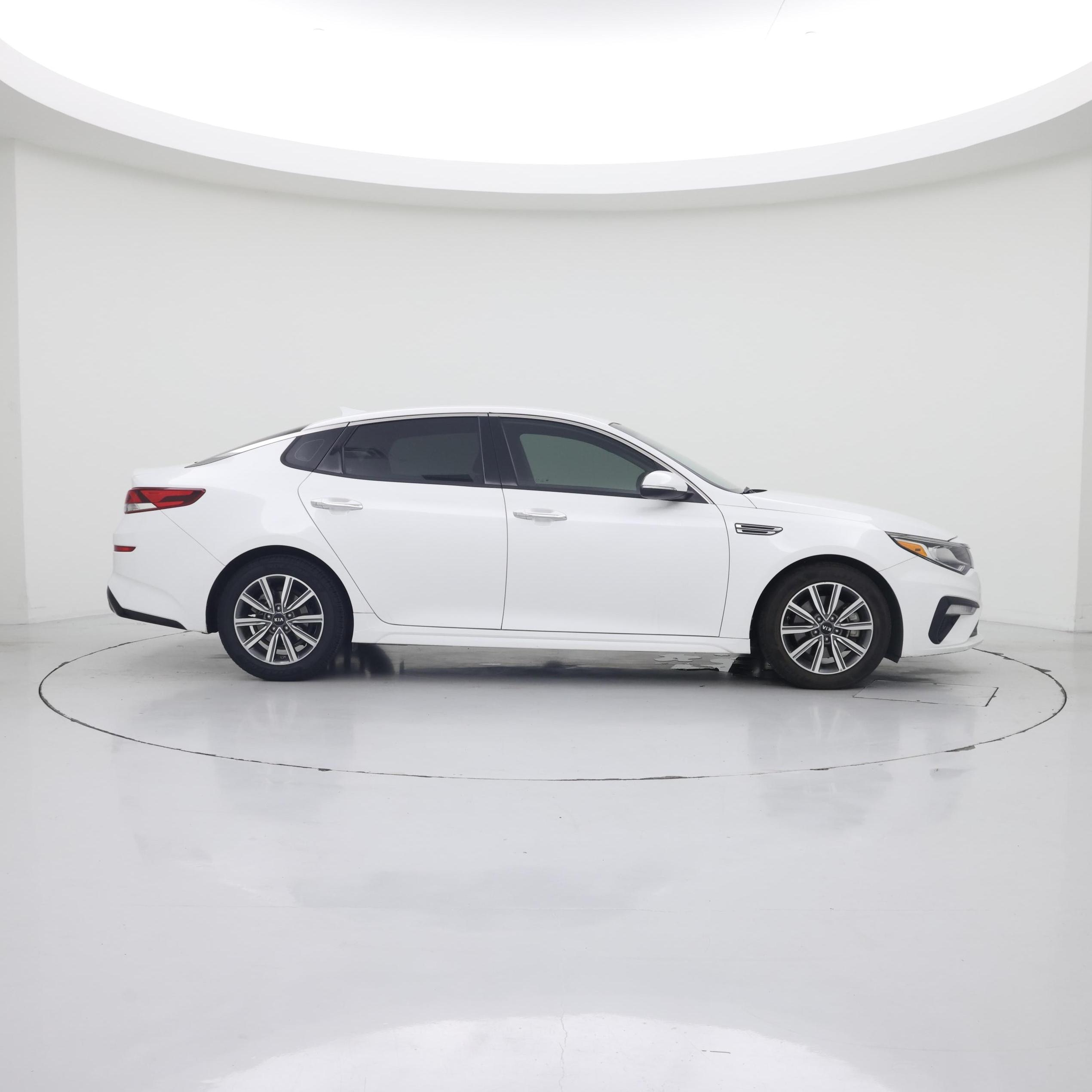 Thumbnail: 2020 Kia Optima - 7