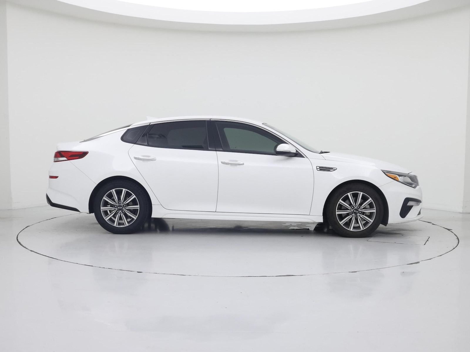 2020 Kia Optima EX - Photo 8