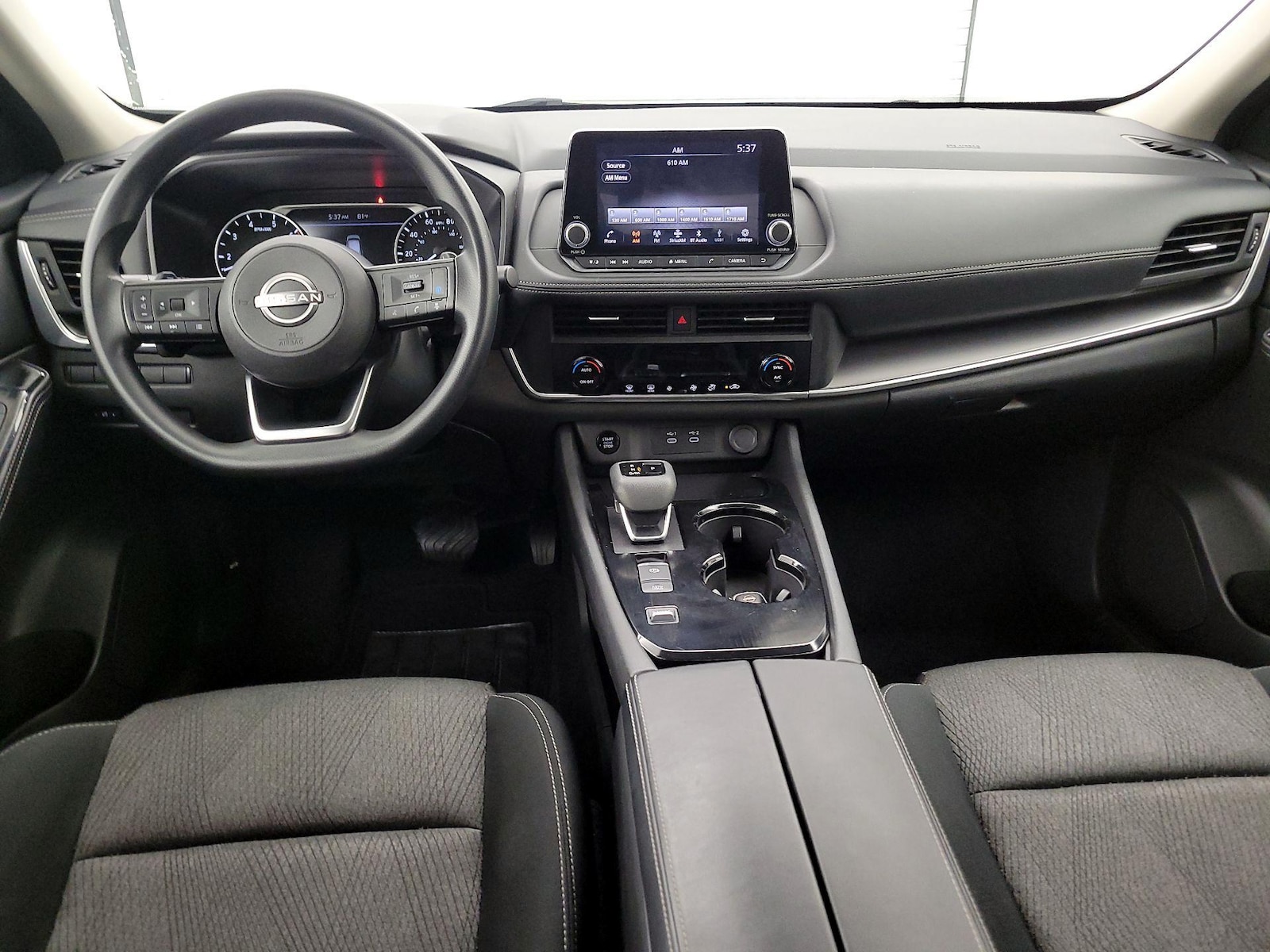 2024 Nissan Rogue SV - Photo 10