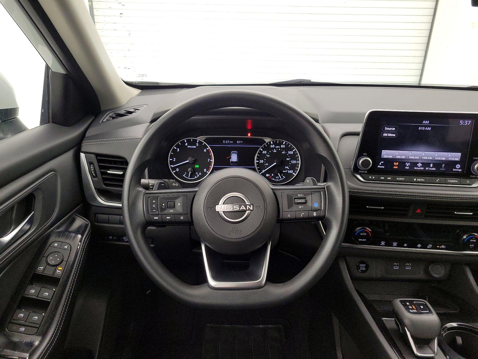2024 Nissan Rogue SV - Photo 11