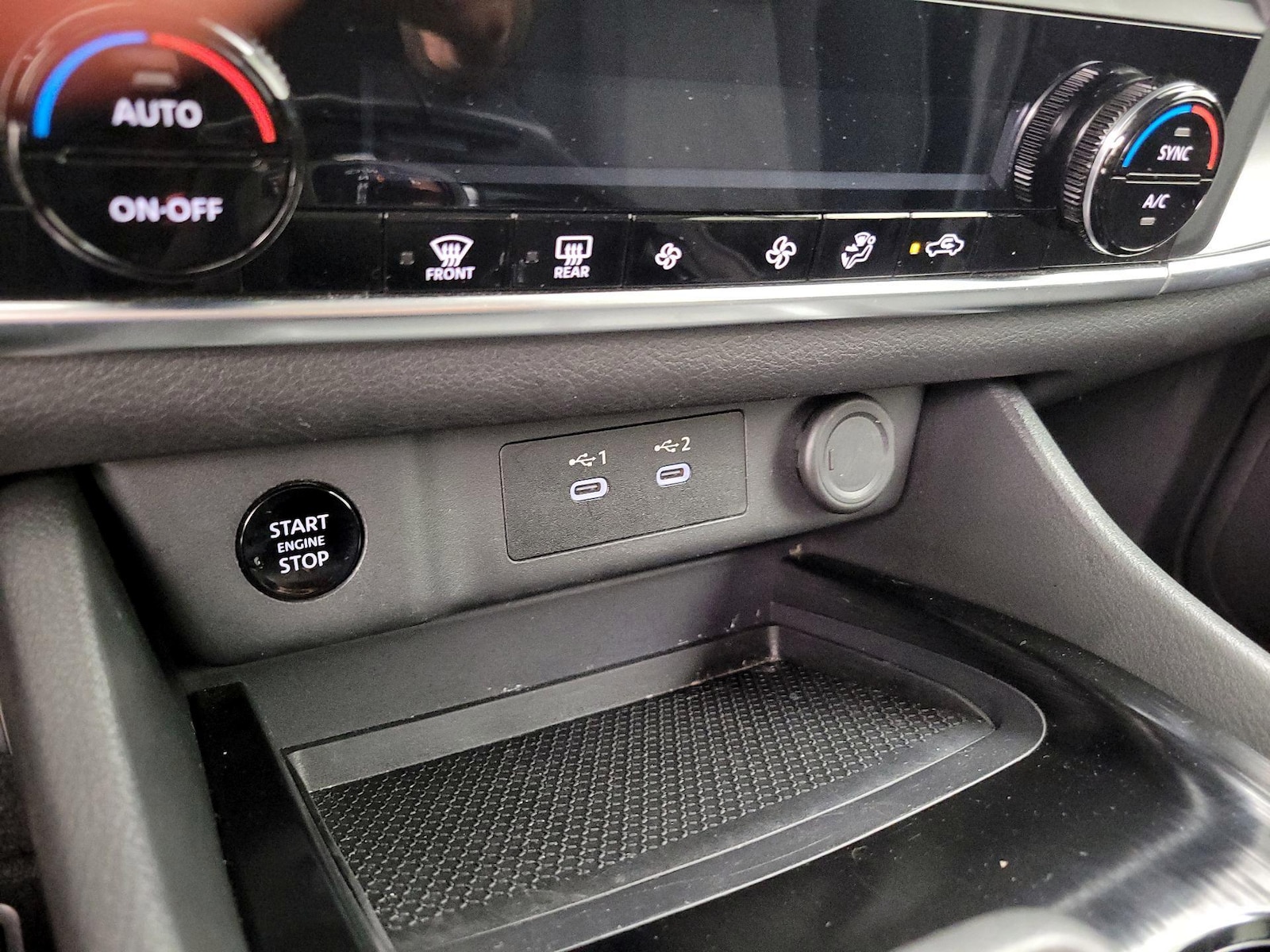 2024 Nissan Rogue SV - Photo 19