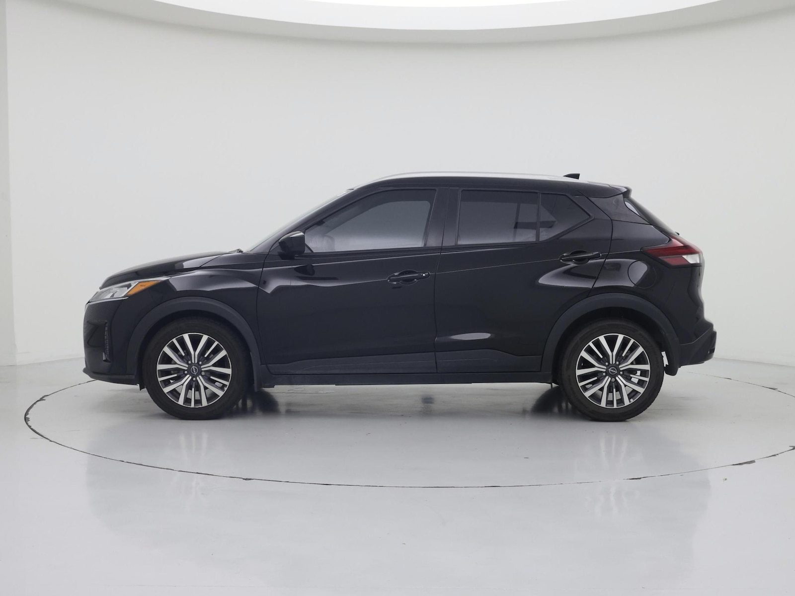 2023 Nissan Kicks SV - Photo 4
