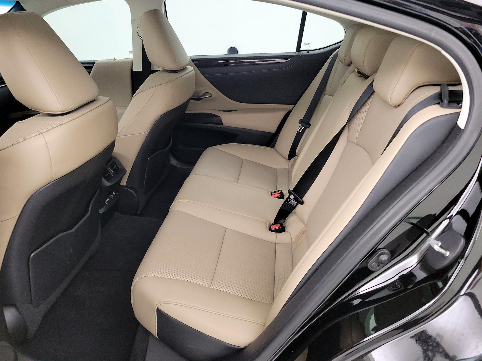 2021 Lexus ES 350 - Photo 22