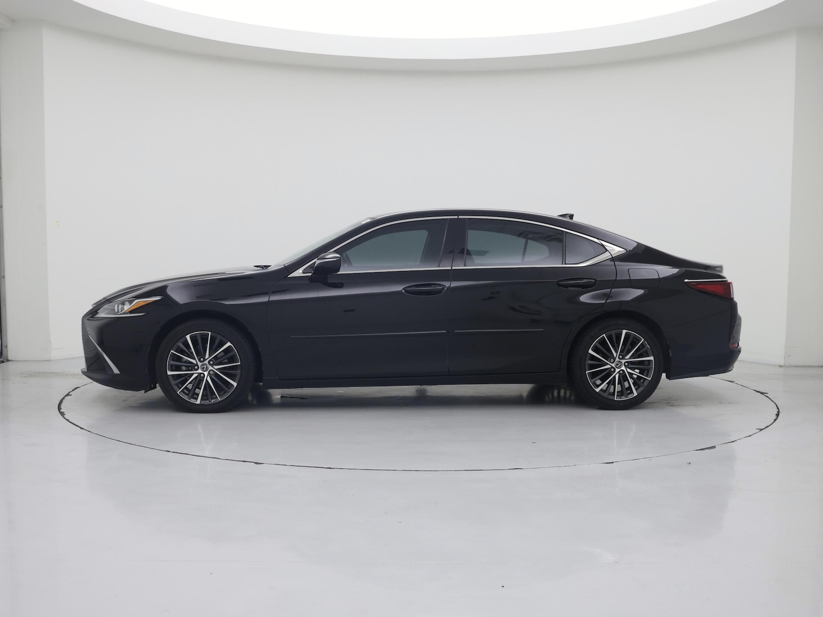 2021 Lexus ES 350 - Photo 4