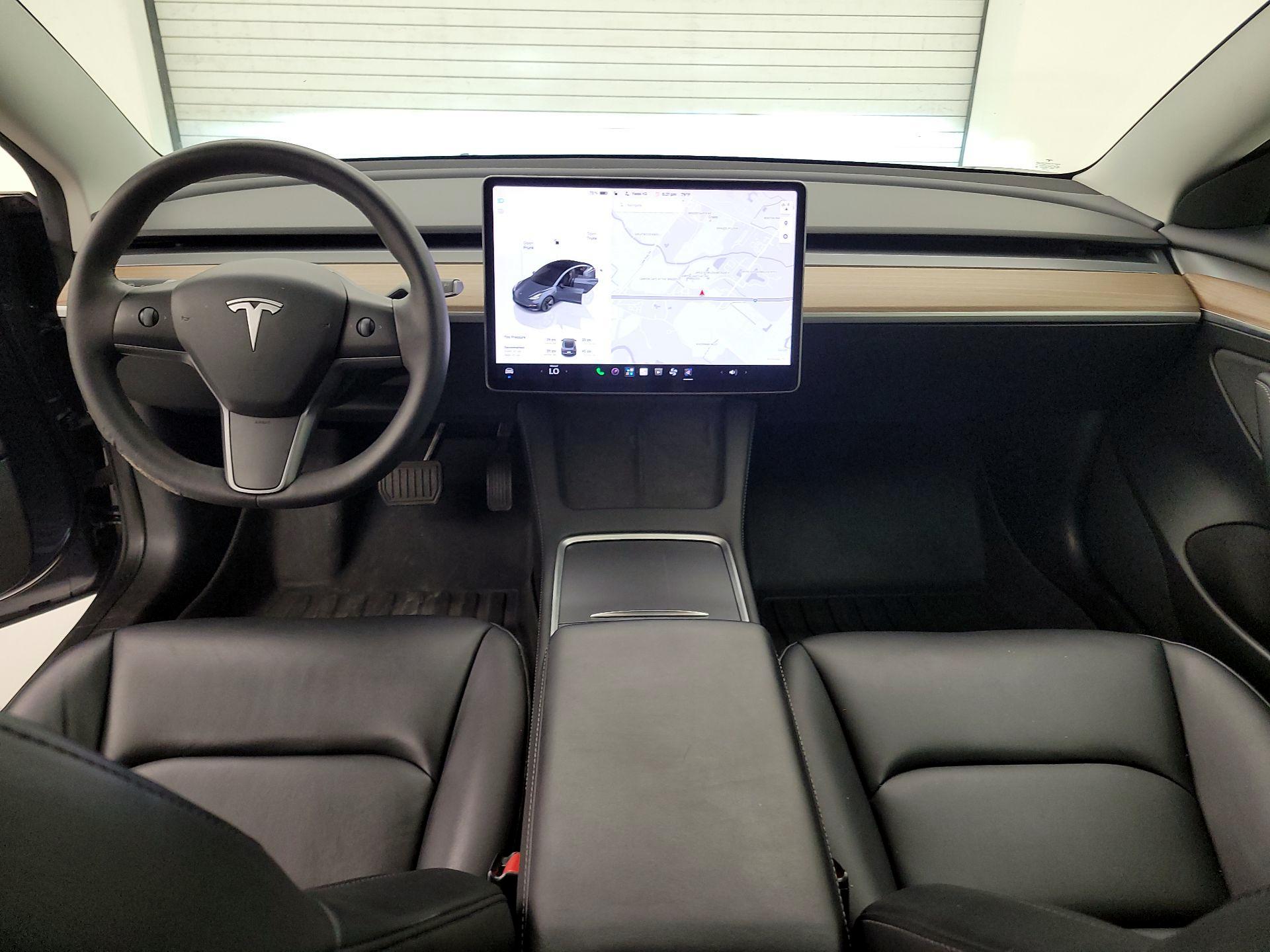 Thumbnail: 2023 Tesla Model 3 - 9