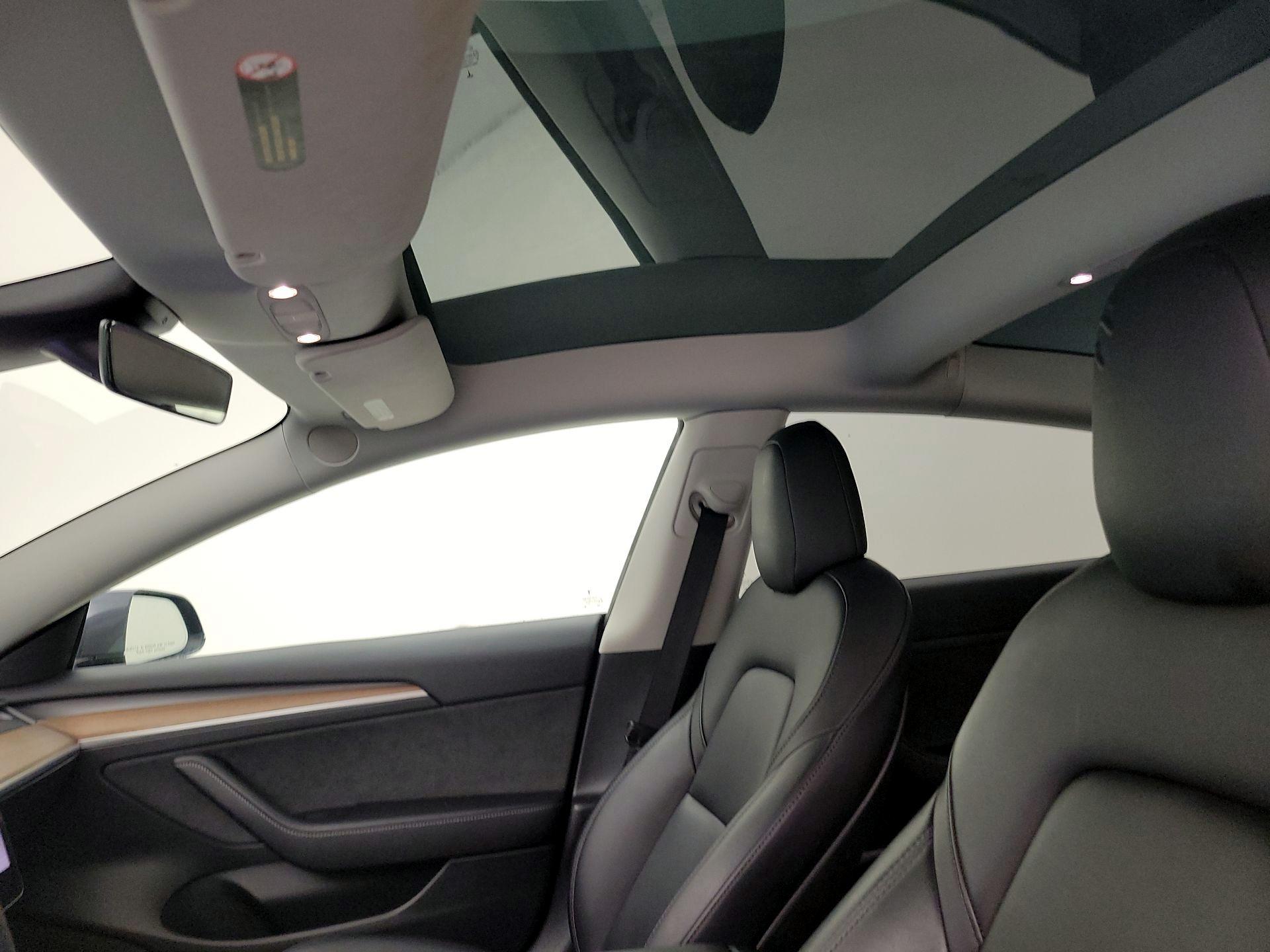 Thumbnail: 2023 Tesla Model 3 - 18