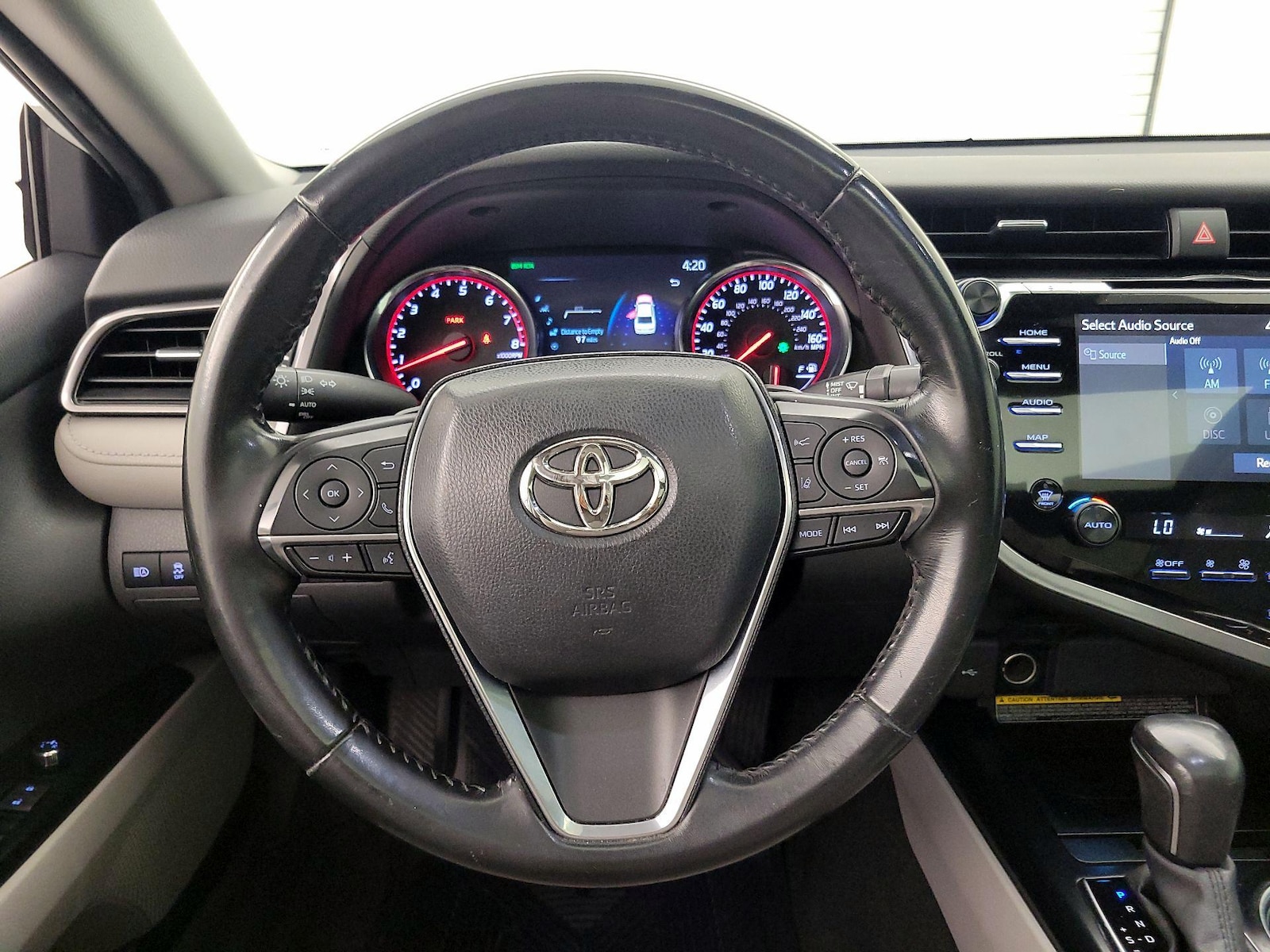 2020 Toyota Camry XSE - Photo 11