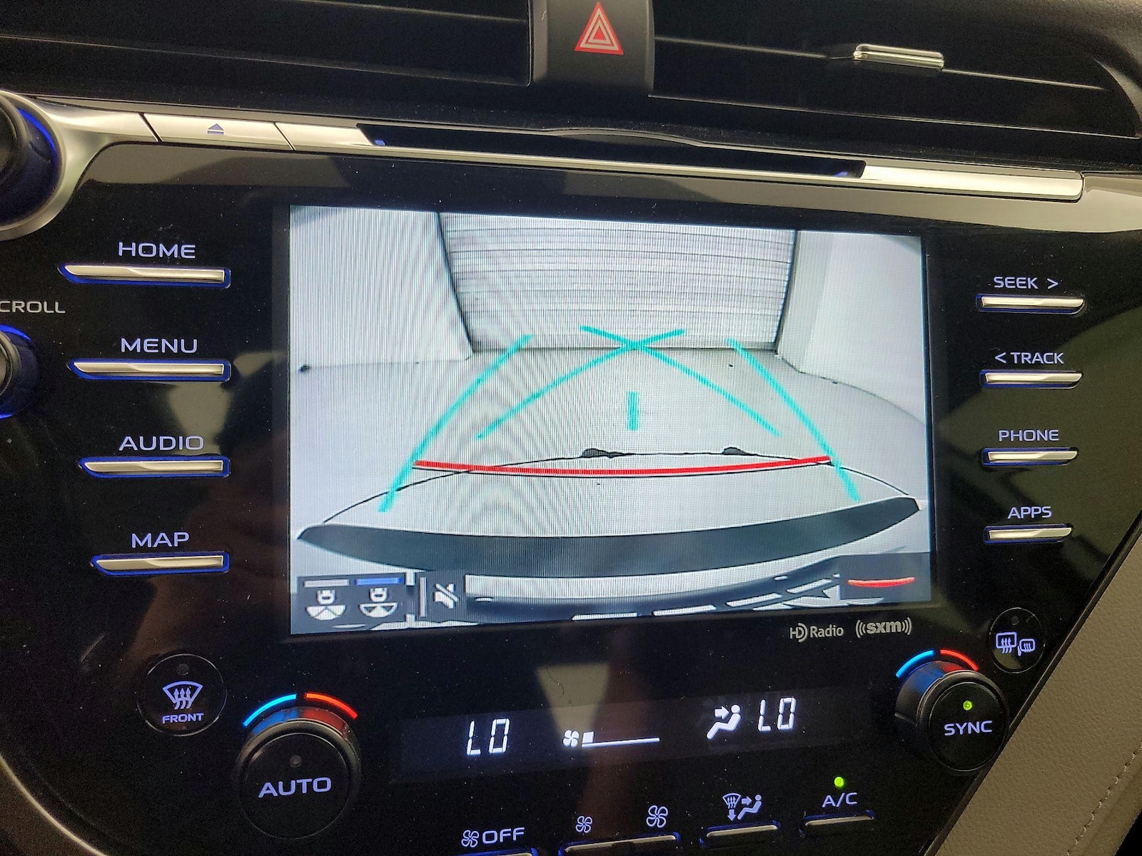 2020 Toyota Camry XSE - Photo 15