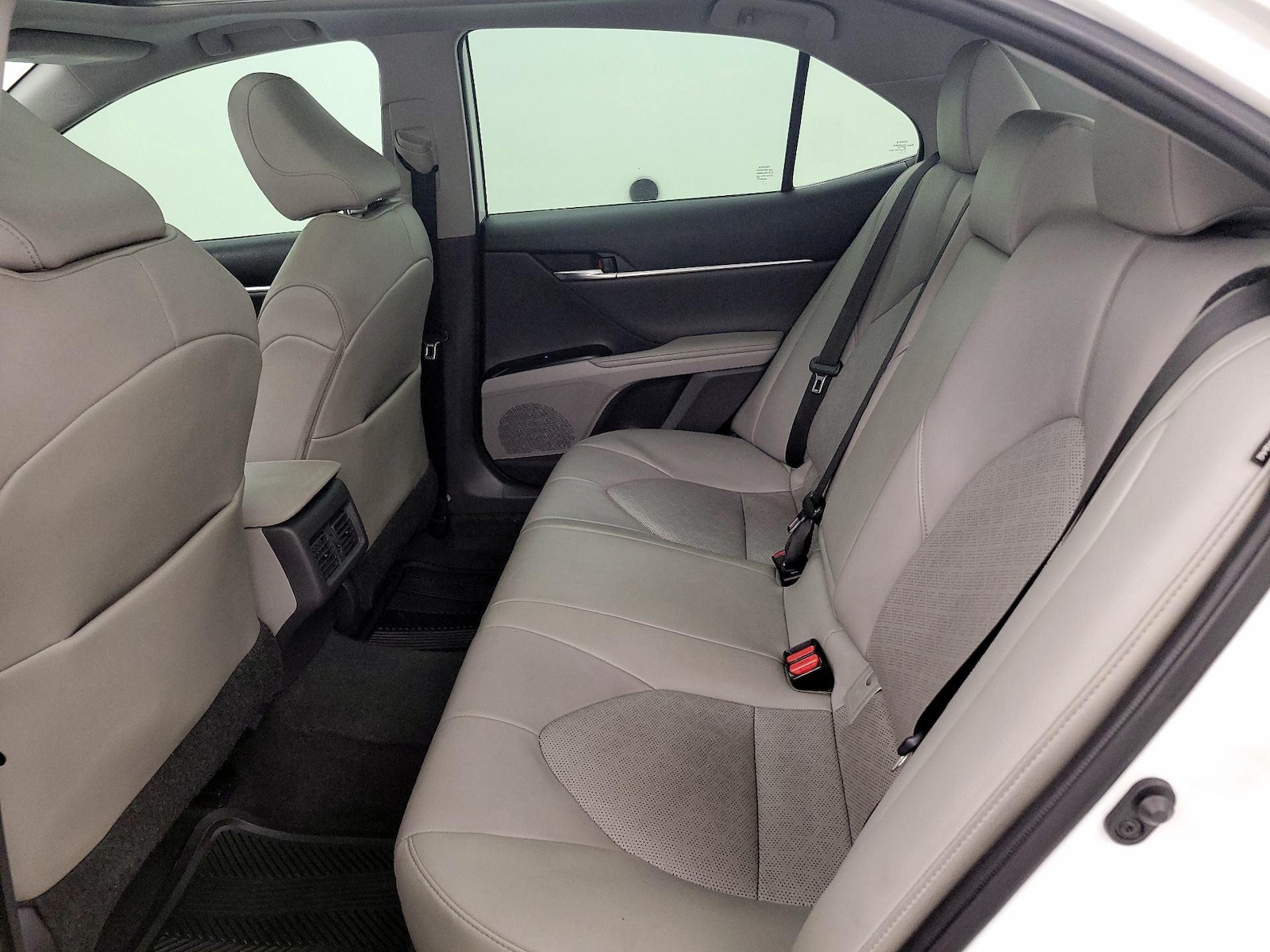 2020 Toyota Camry XSE - Photo 21