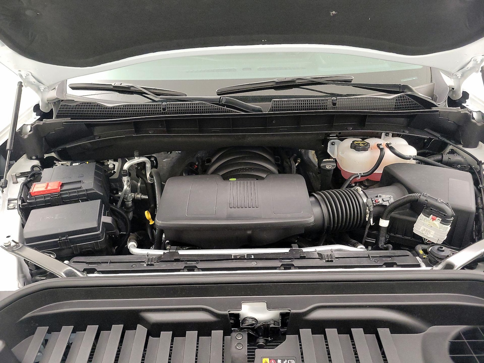 2026 GMC Sierra 1500 SLT - Photo 23