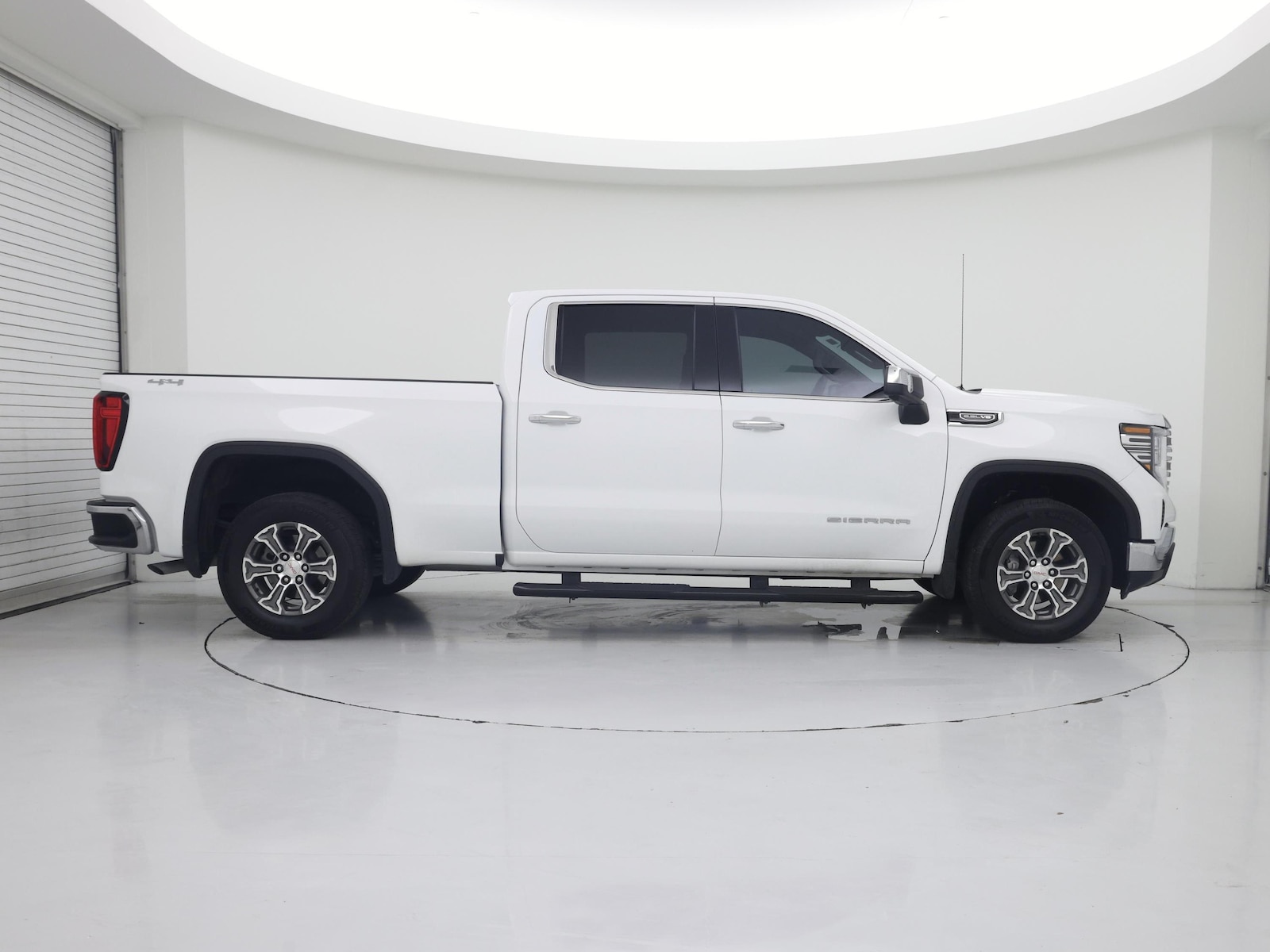 2026 GMC Sierra 1500 SLT - Photo 8