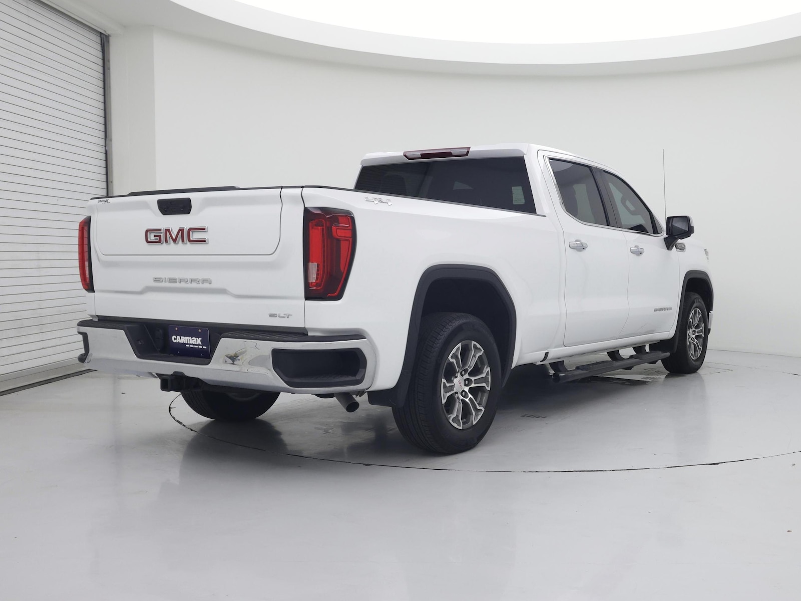 2026 GMC Sierra 1500 SLT - Photo 9