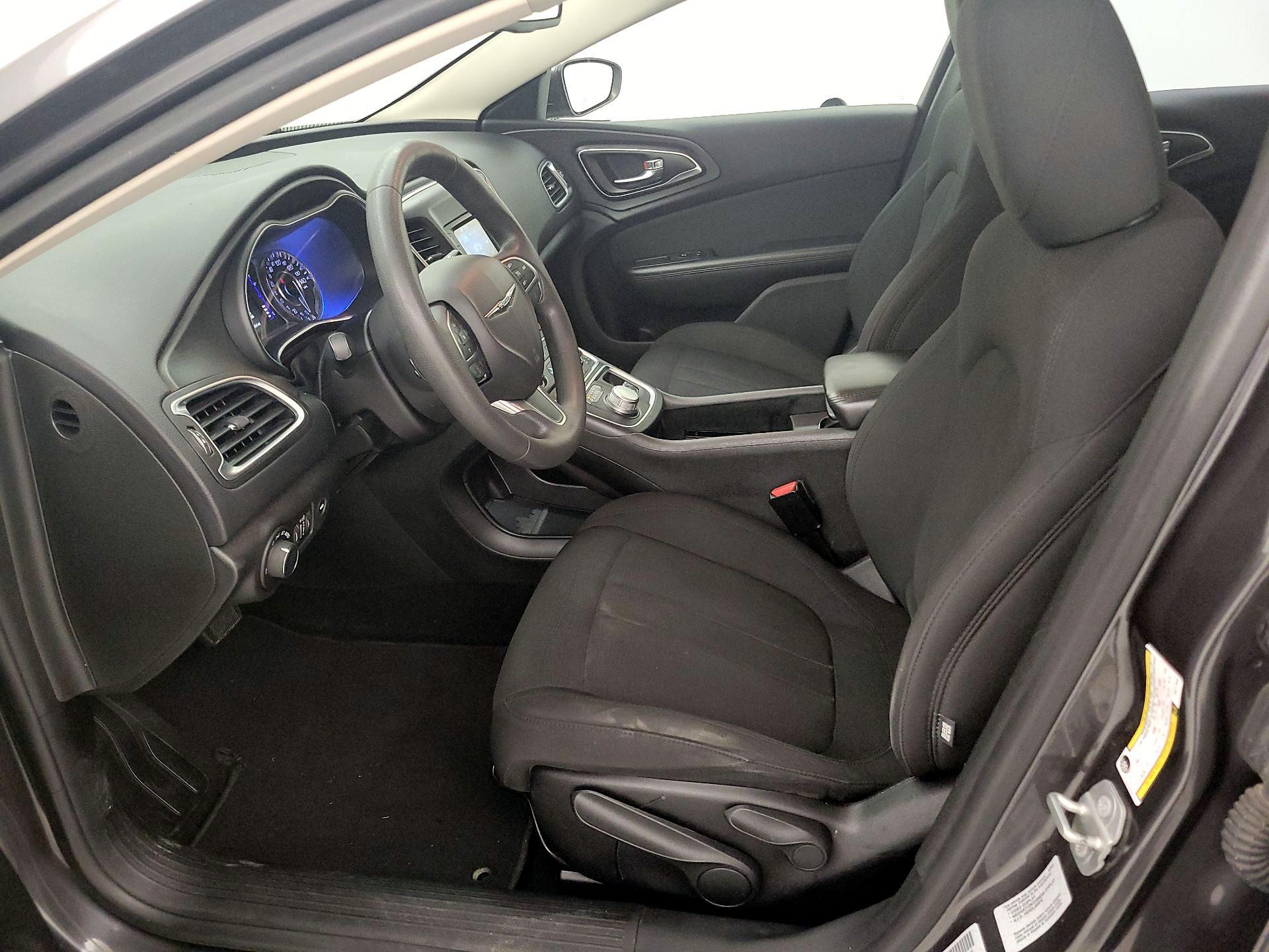 Thumbnail: 2016 Chrysler 200 - 11
