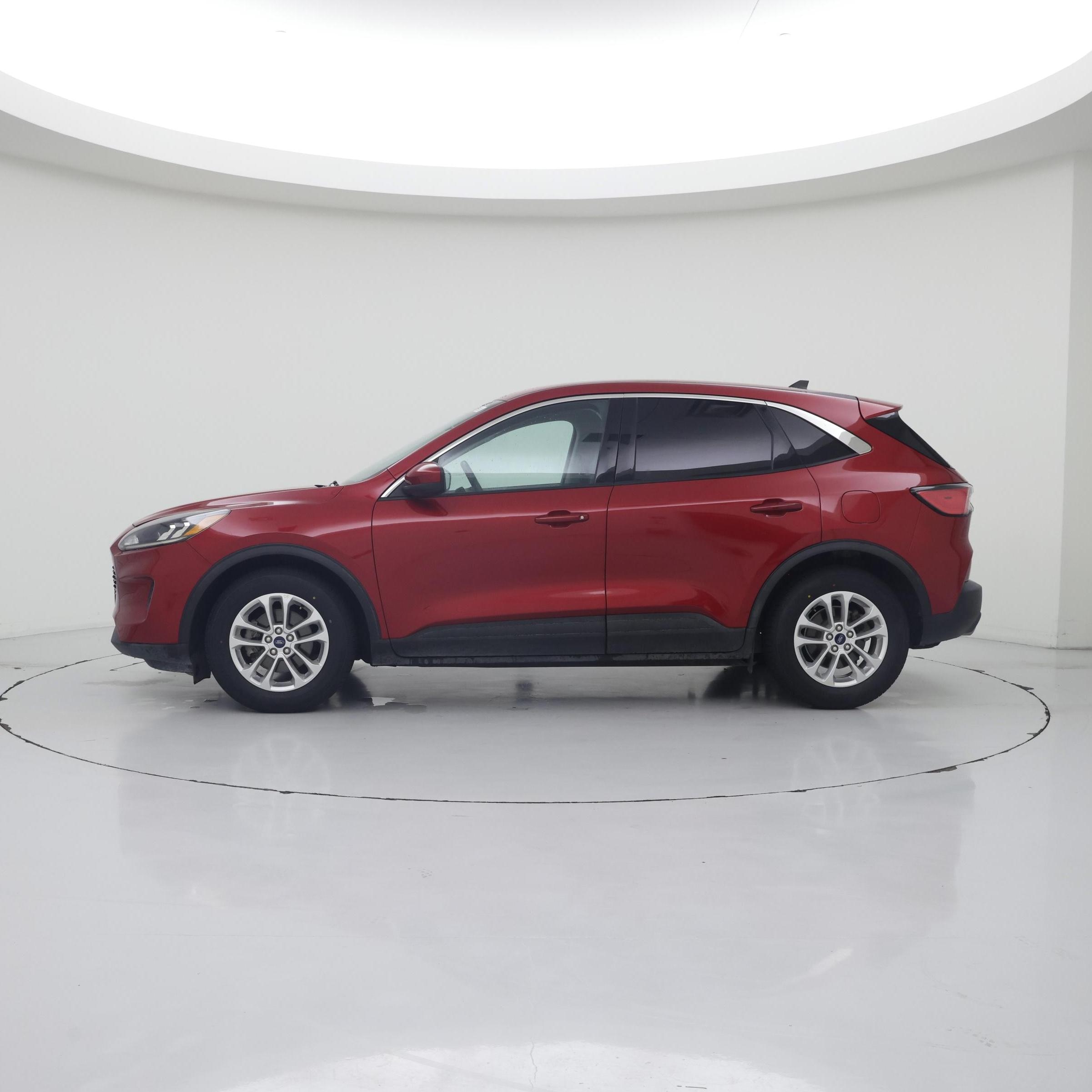 Thumbnail: 2021 Ford Escape - 3