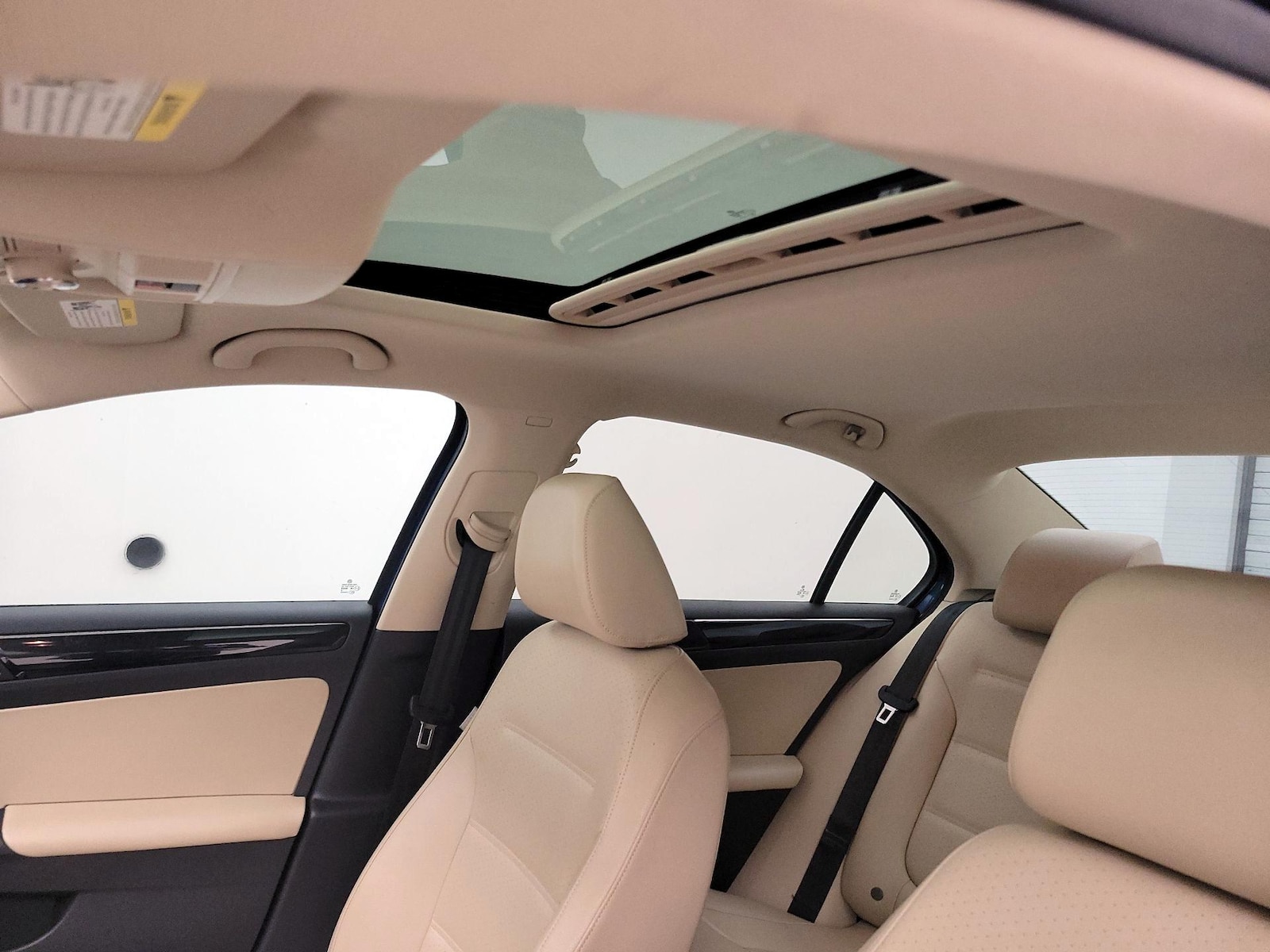 Sunroof(s) & Overhead Airbags