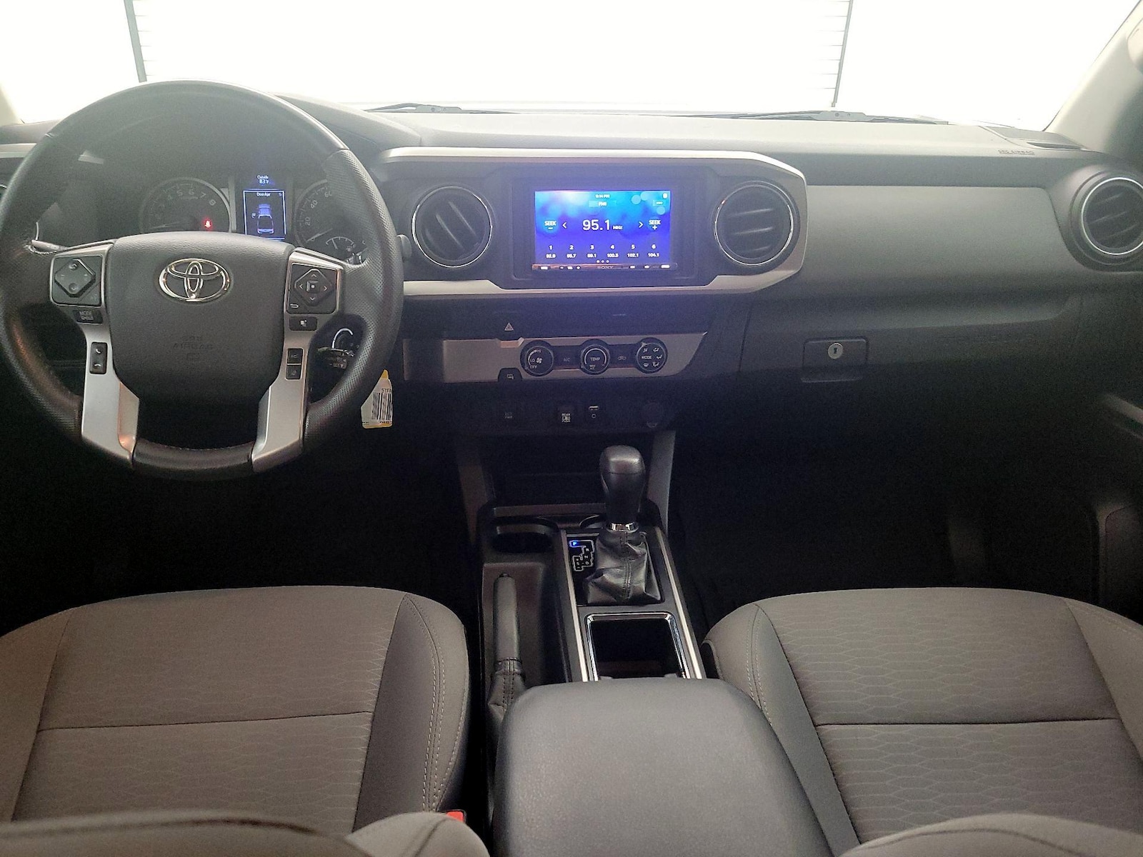 2019 Toyota Tacoma SR5 - Photo 10