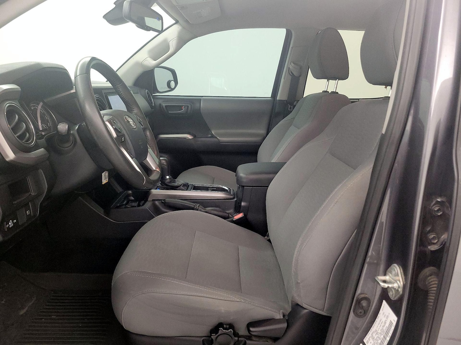2019 Toyota Tacoma SR5 - Photo 12