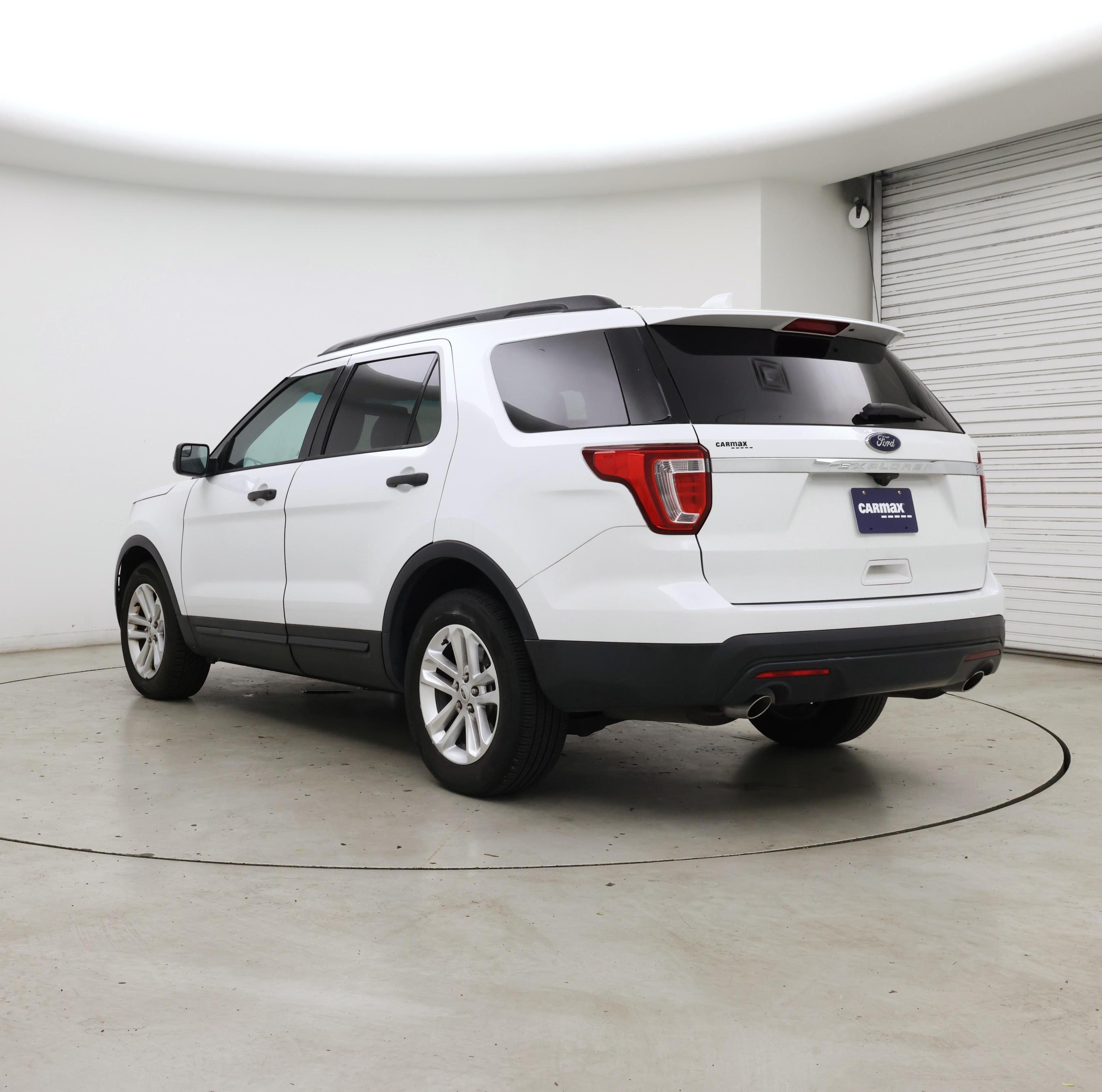 Thumbnail: 2016 Ford Explorer - 2