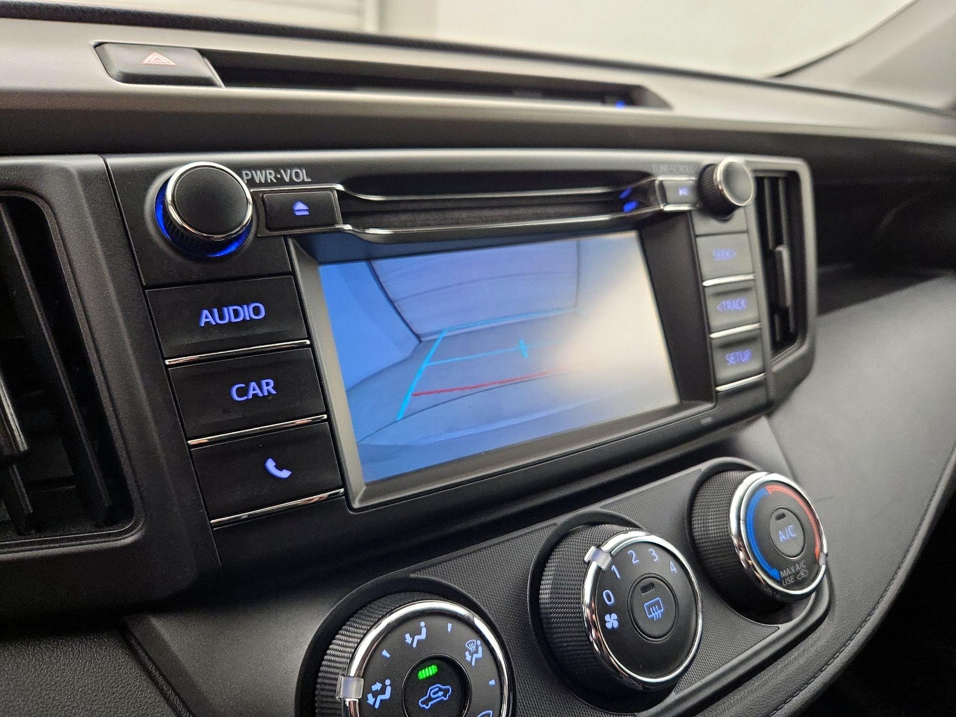 Thumbnail: 2016 Toyota RAV4 - 14