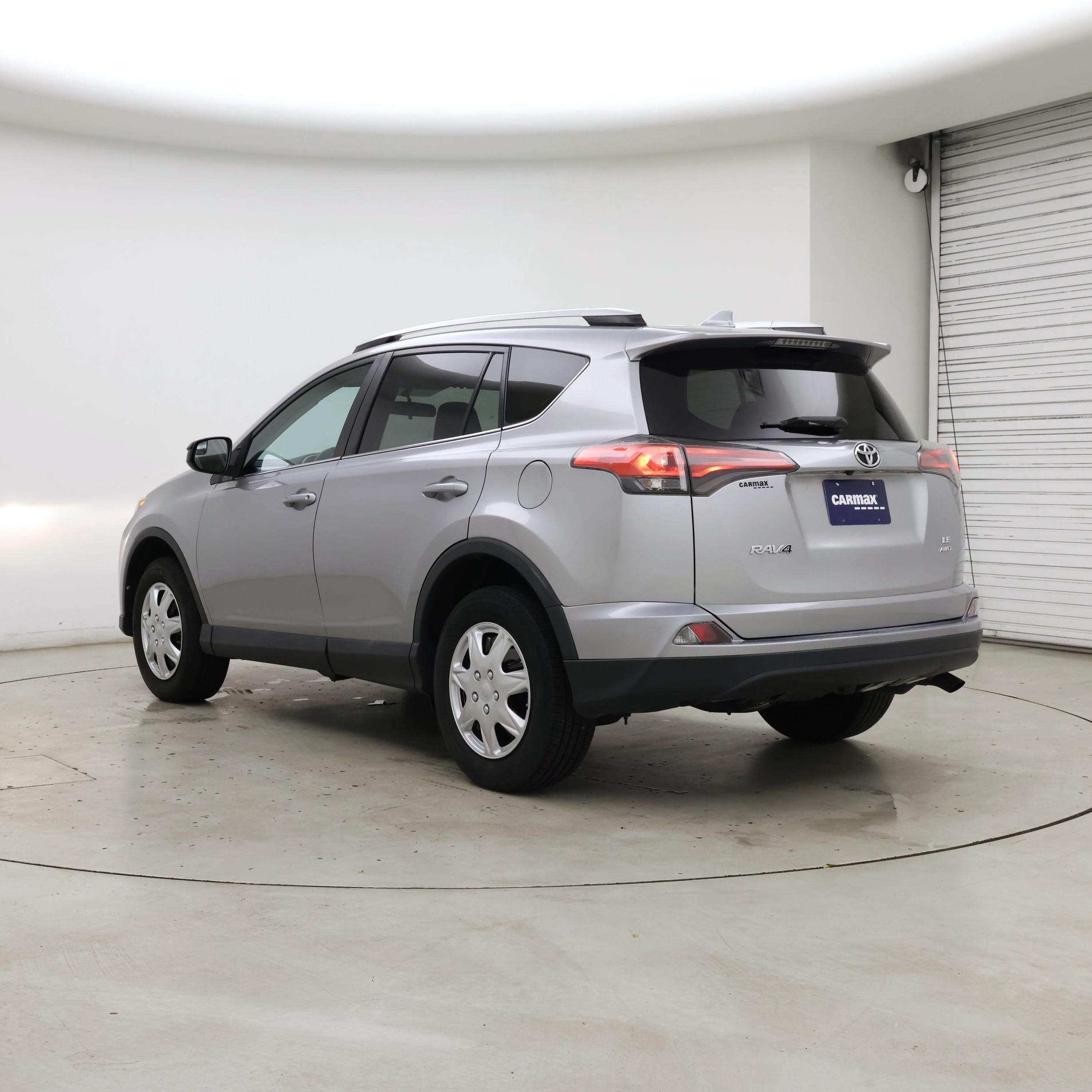 Thumbnail: 2016 Toyota RAV4 - 2