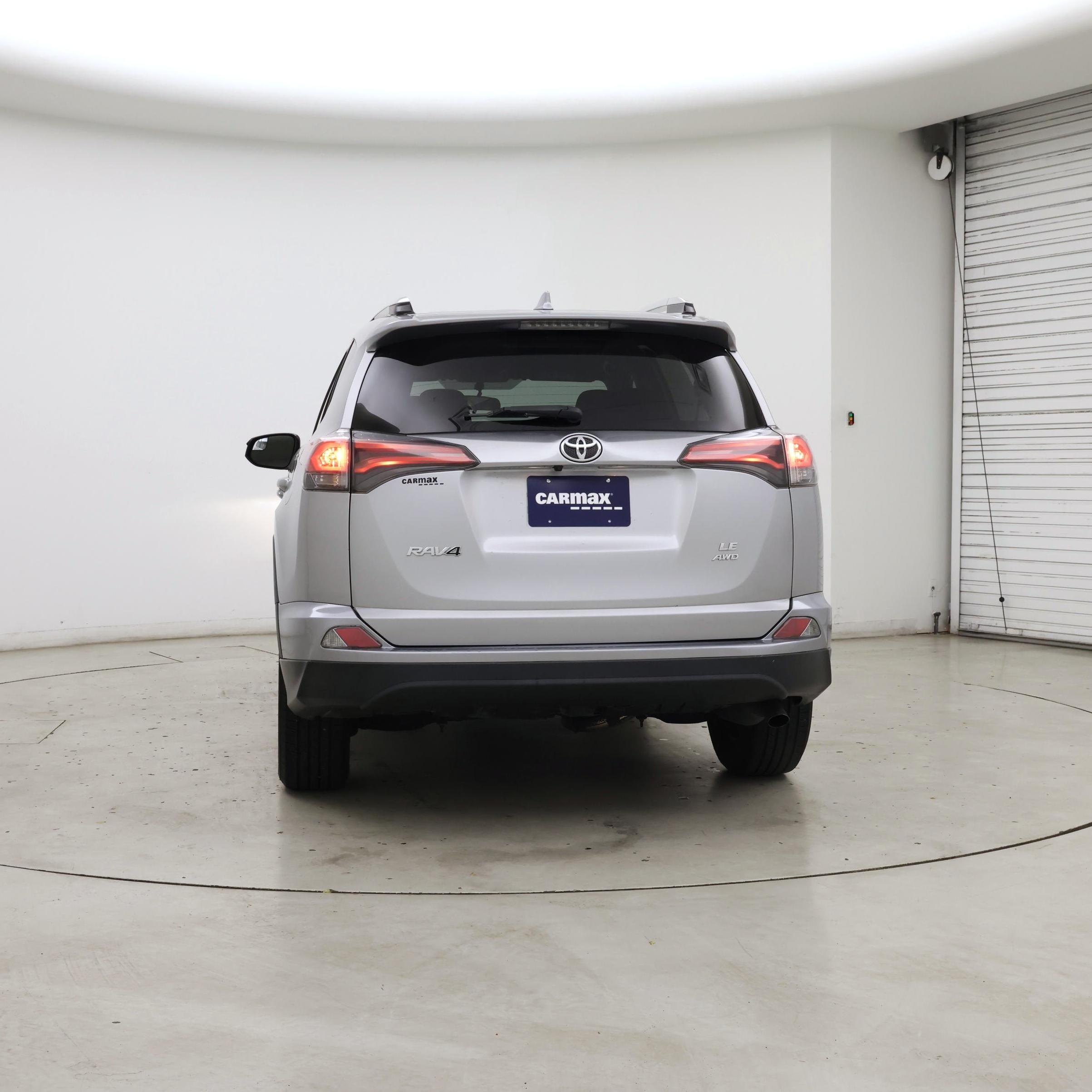 Thumbnail: 2016 Toyota RAV4 - 6