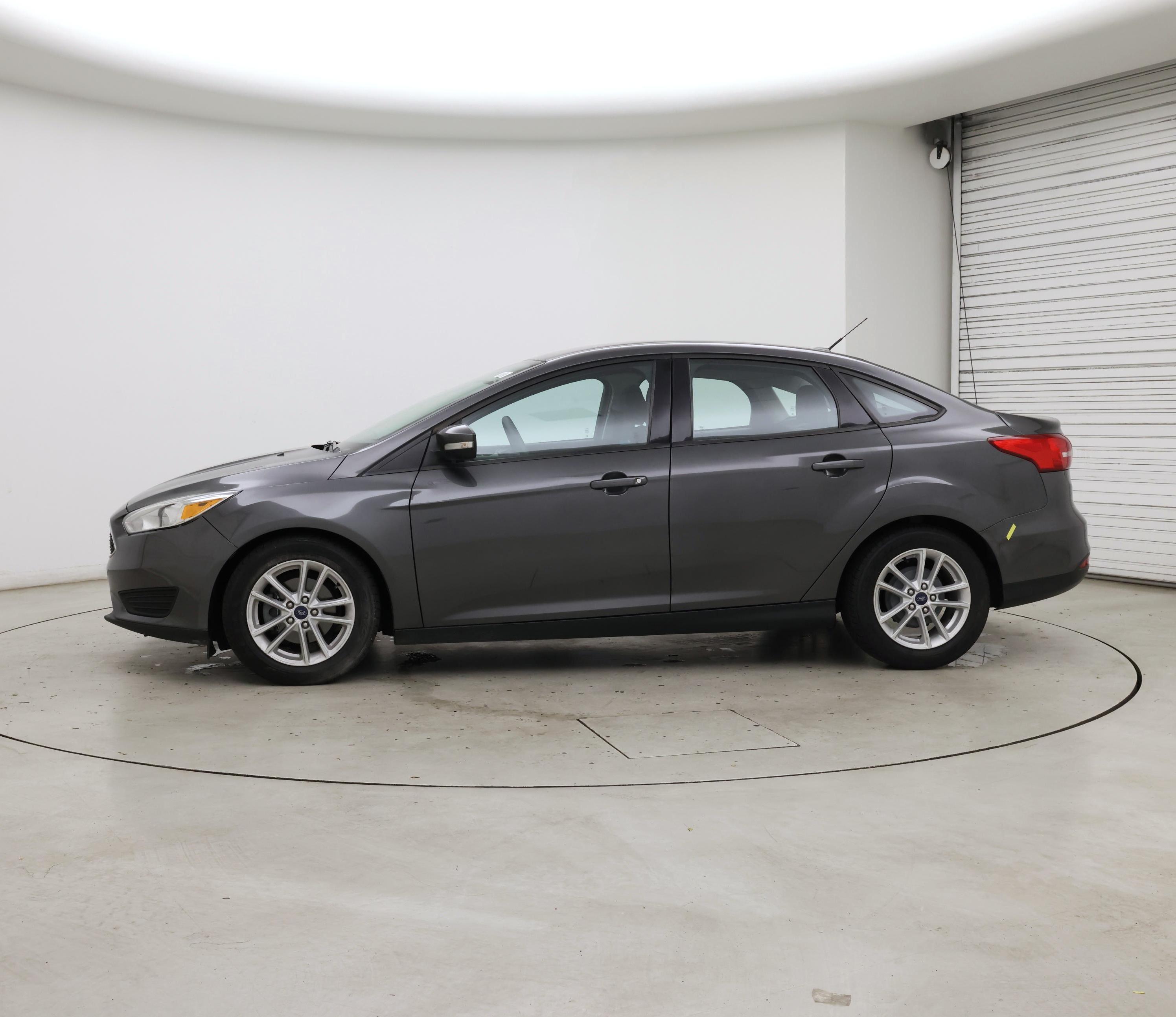 Thumbnail: 2017 Ford Focus - 3