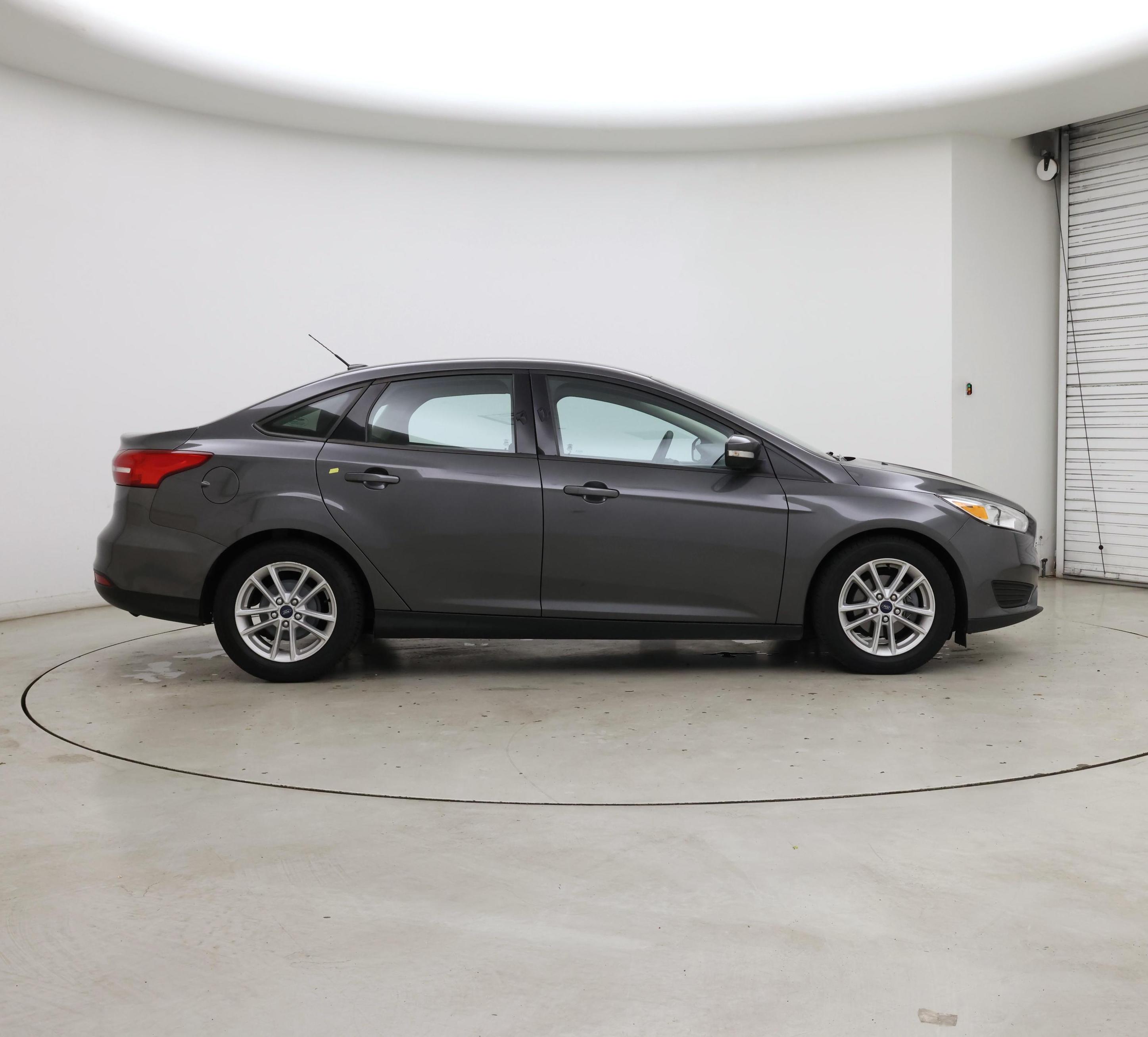 Thumbnail: 2017 Ford Focus - 7