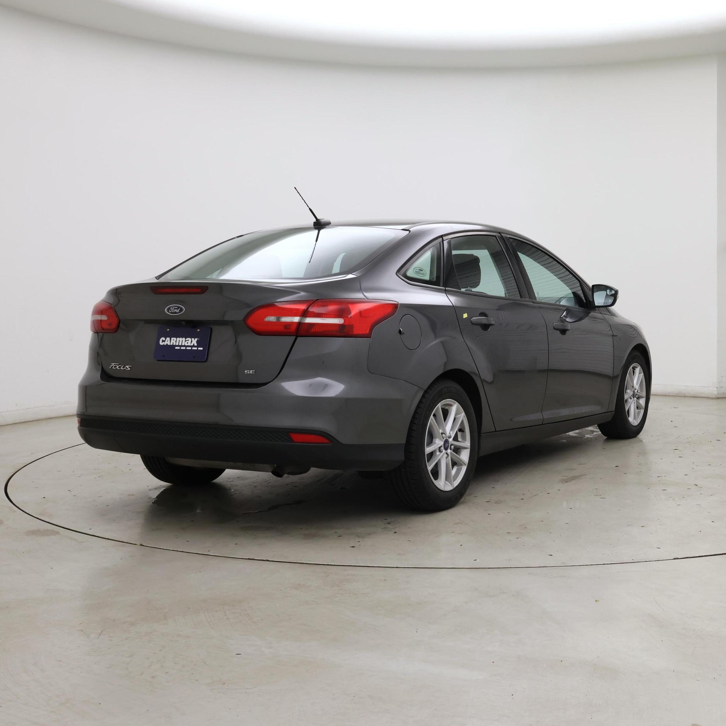 Thumbnail: 2017 Ford Focus - 8