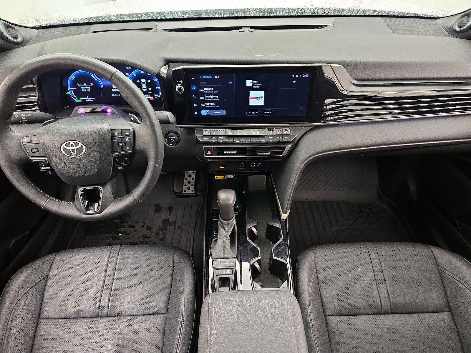 2025 Toyota Camry XSE - Photo 10