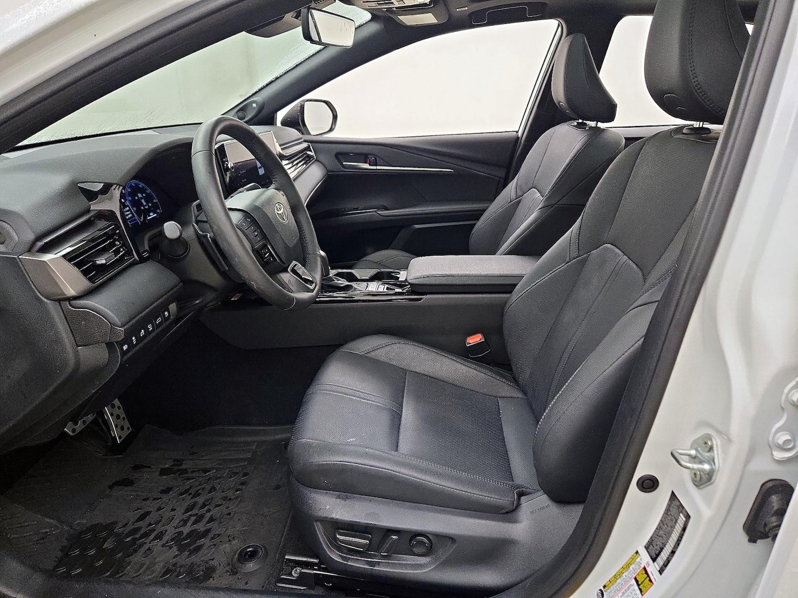 2025 Toyota Camry XSE - Photo 12