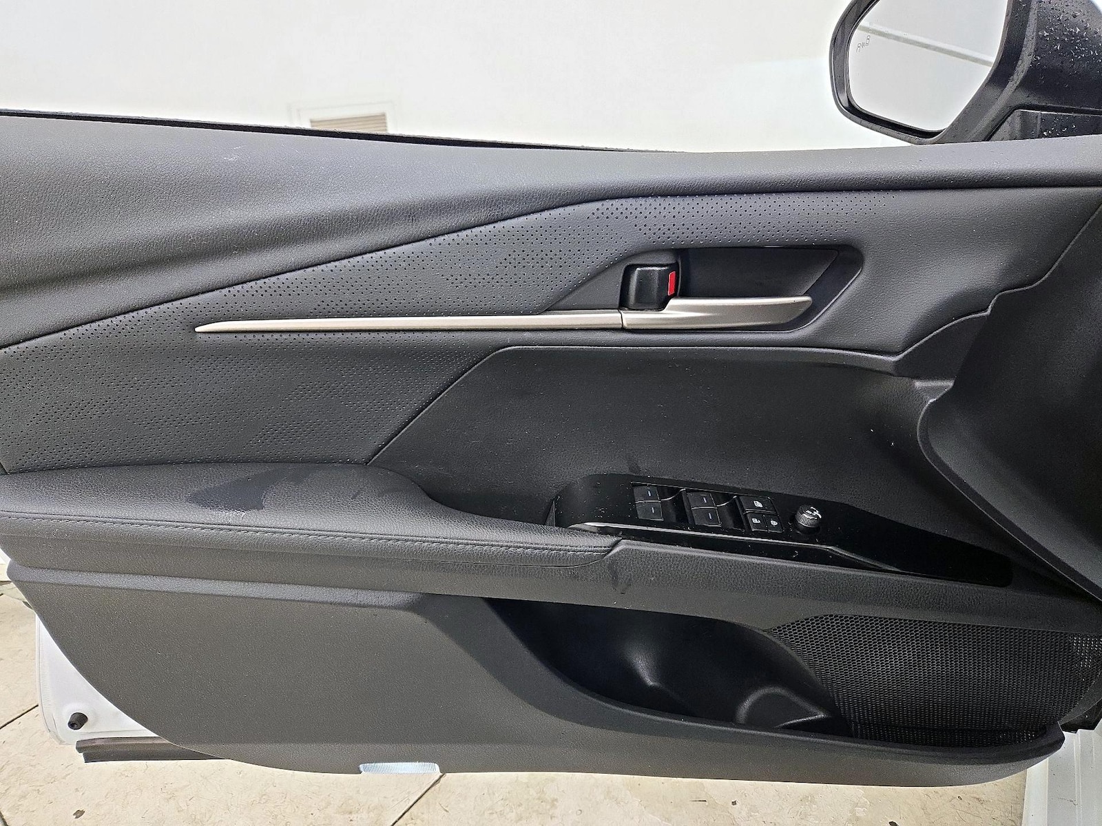 2025 Toyota Camry XSE - Photo 13