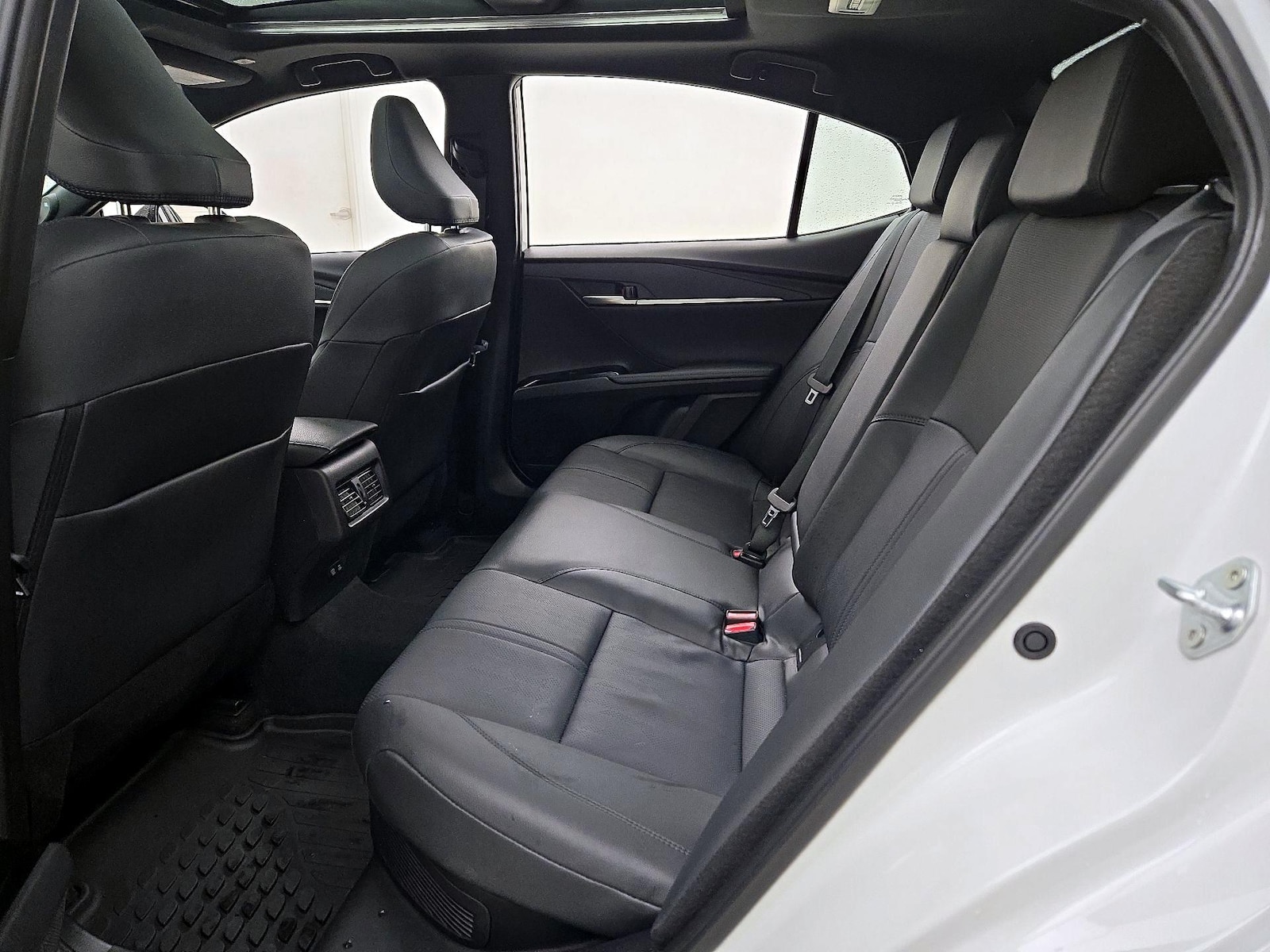 2025 Toyota Camry XSE - Photo 19