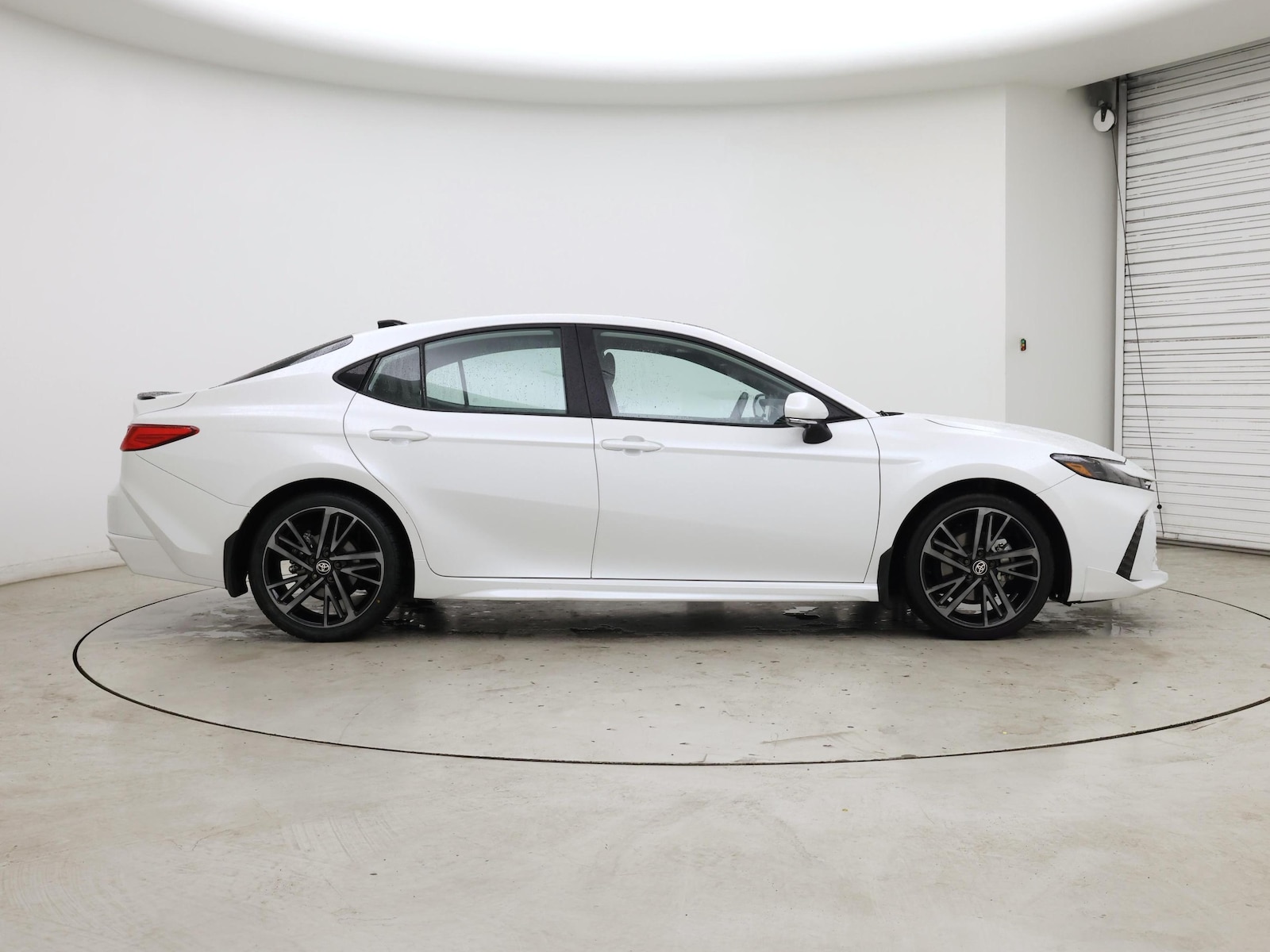 2025 Toyota Camry XSE - Photo 8