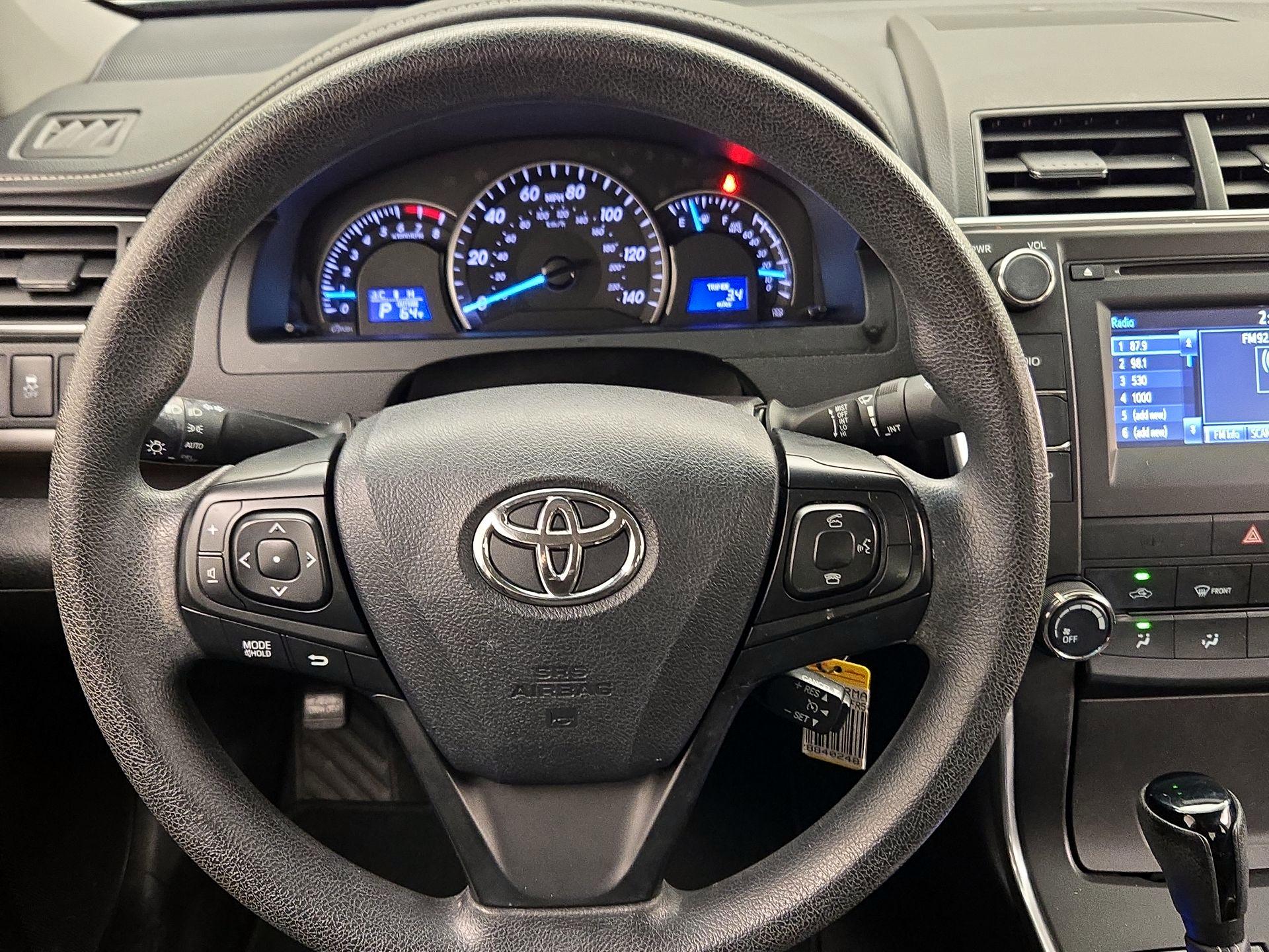 Thumbnail: 2015 Toyota Camry - 10