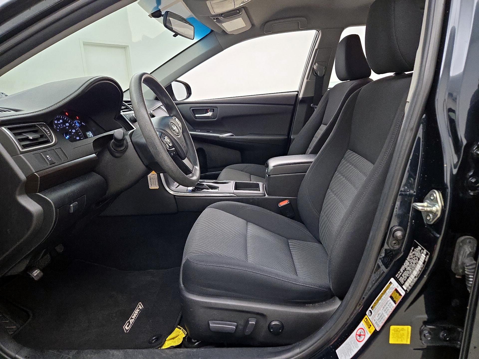 Thumbnail: 2015 Toyota Camry - 11