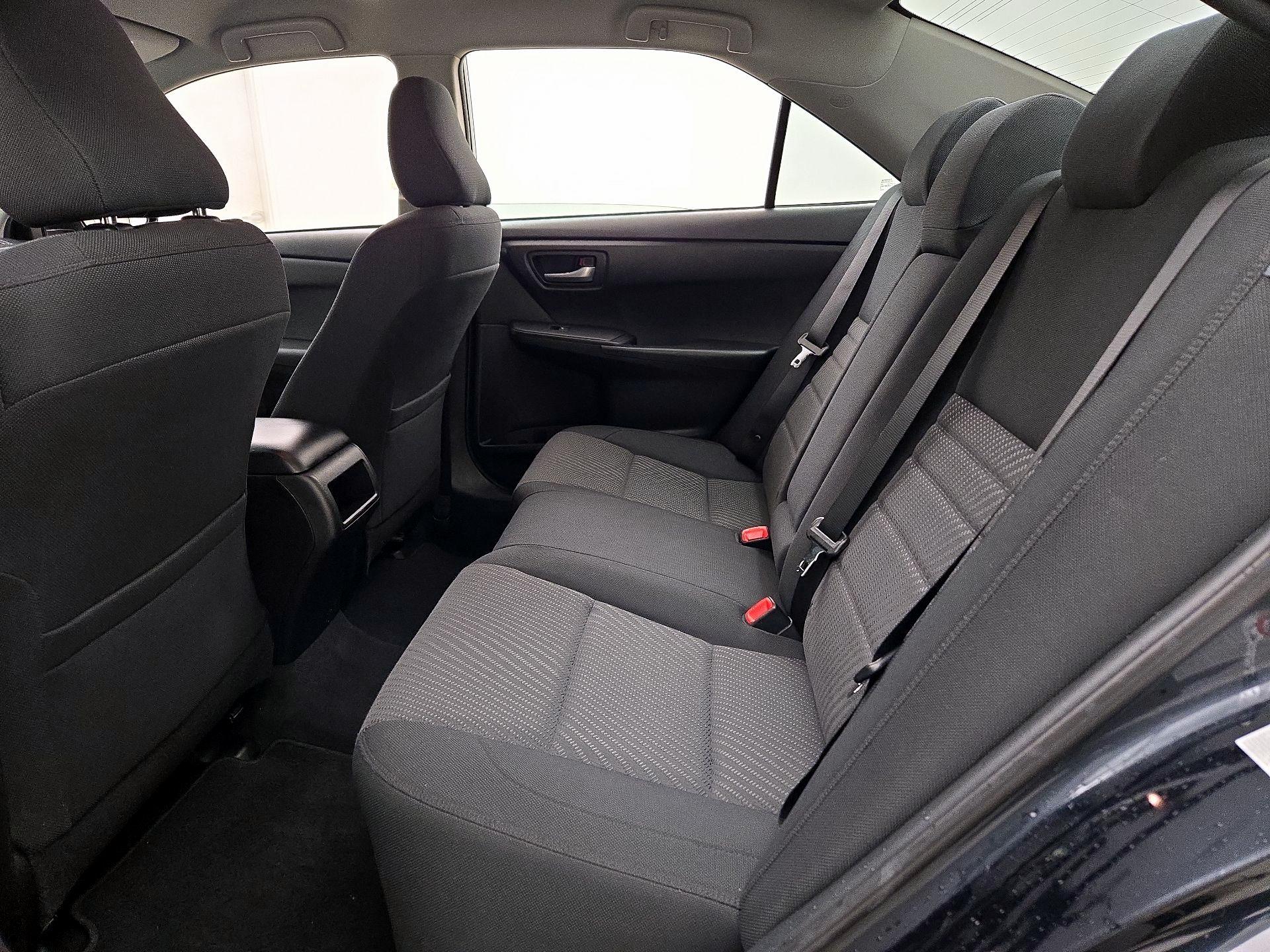 Thumbnail: 2015 Toyota Camry - 17