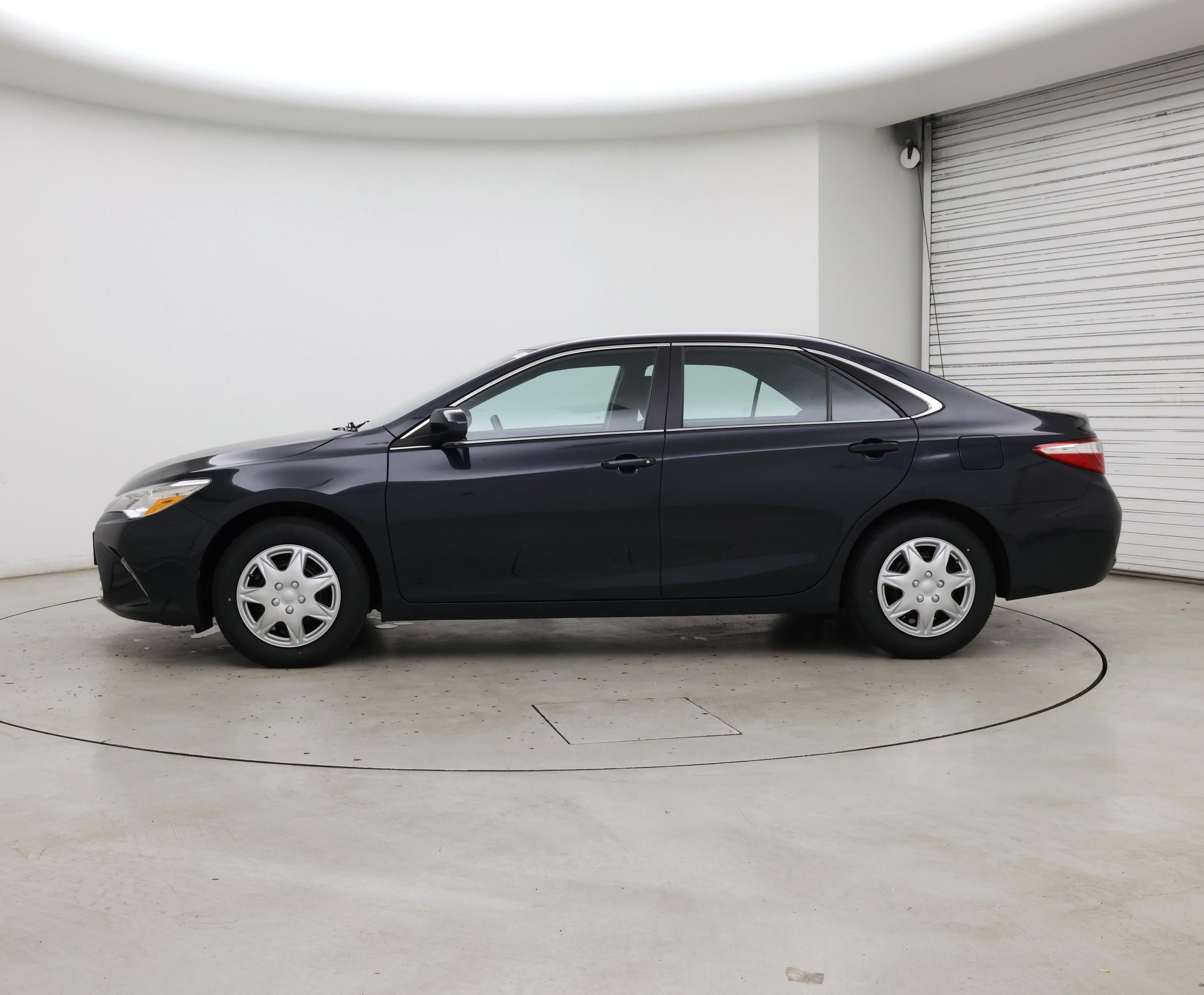 Thumbnail: 2015 Toyota Camry - 3