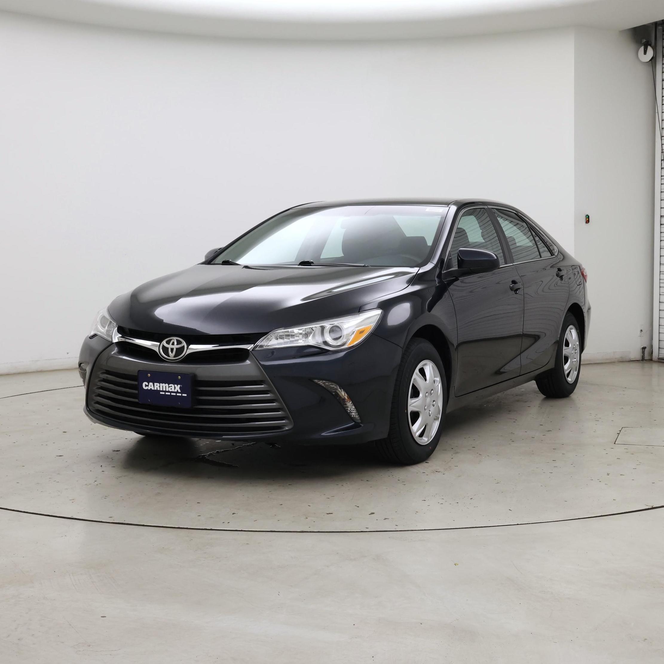 Thumbnail: 2015 Toyota Camry - 4