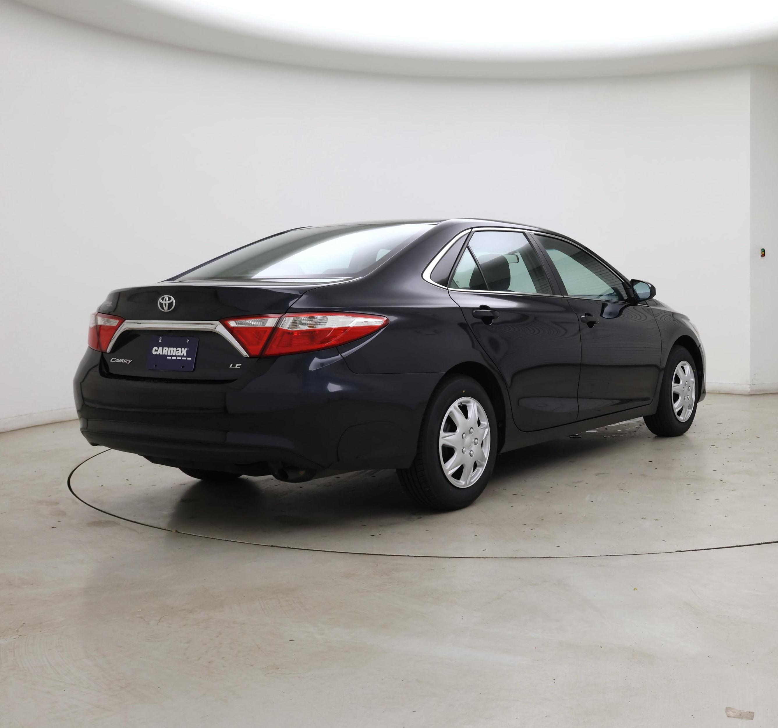 Thumbnail: 2015 Toyota Camry - 8