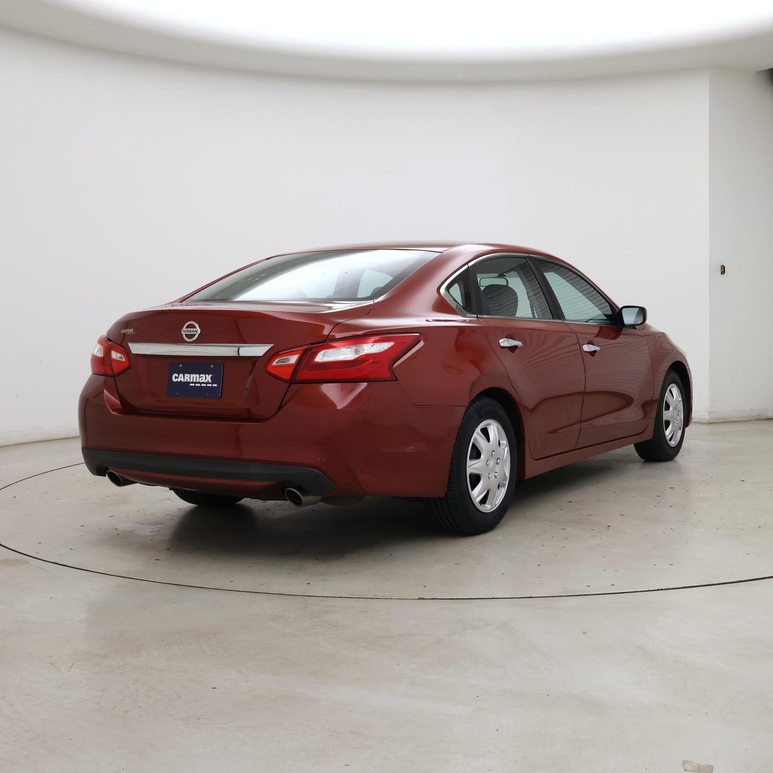 Thumbnail: 2016 Nissan Altima - 8