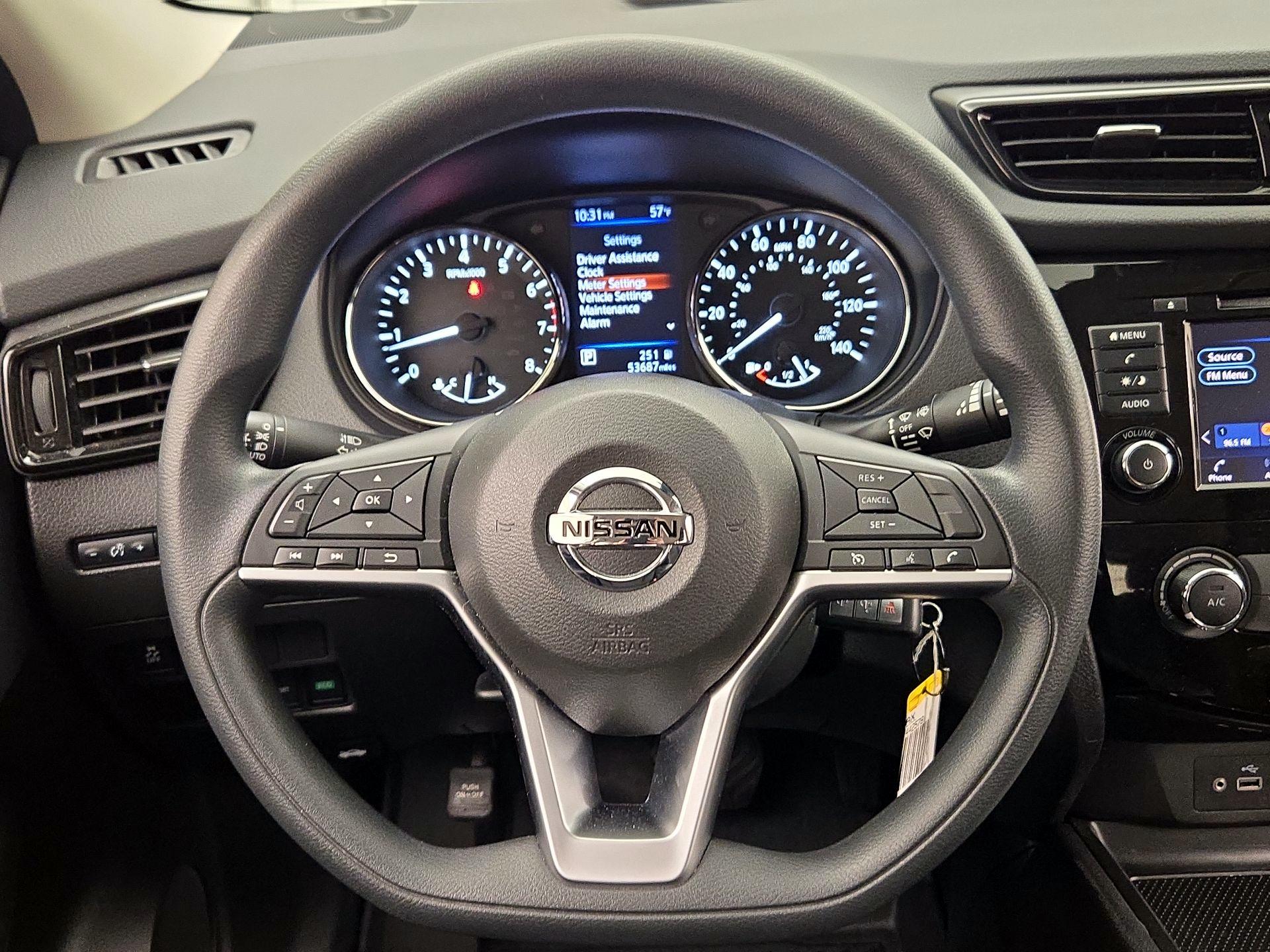 Thumbnail: 2021 Nissan Rogue Sport - 10