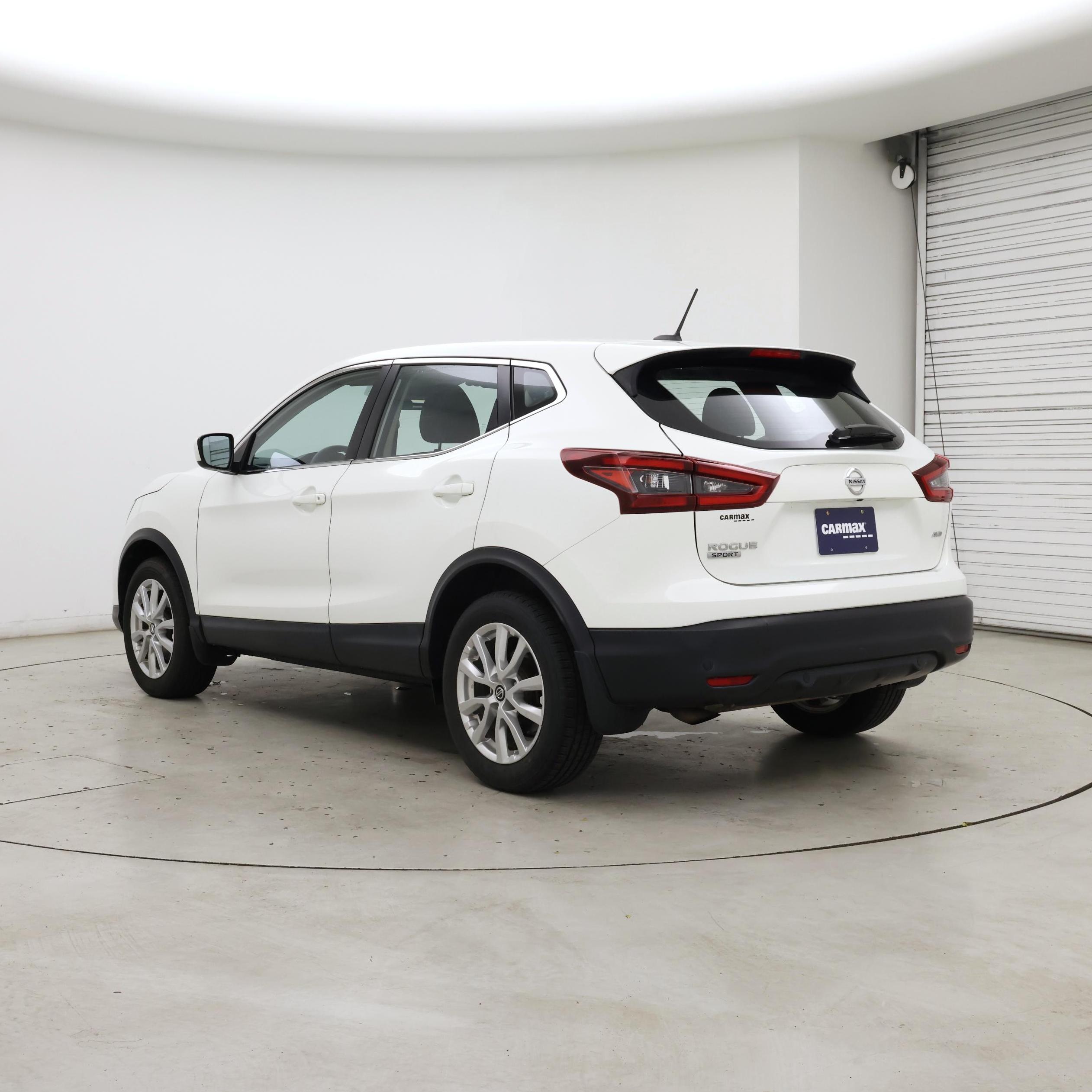 Thumbnail: 2021 Nissan Rogue Sport - 2