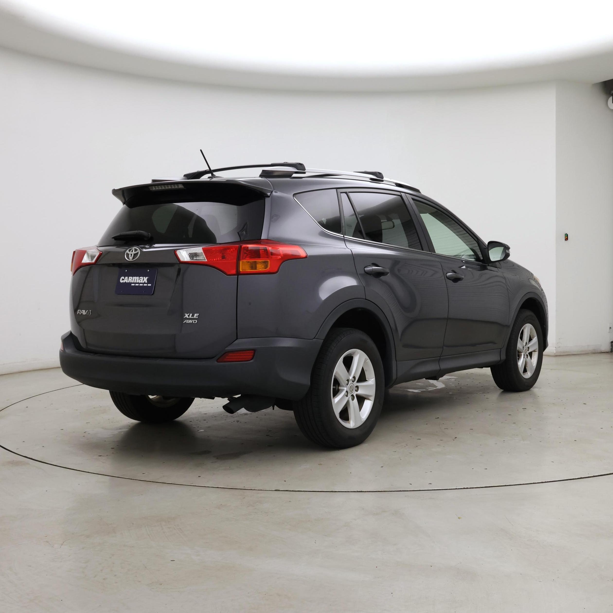 Thumbnail: 2014 Toyota RAV4 - 8