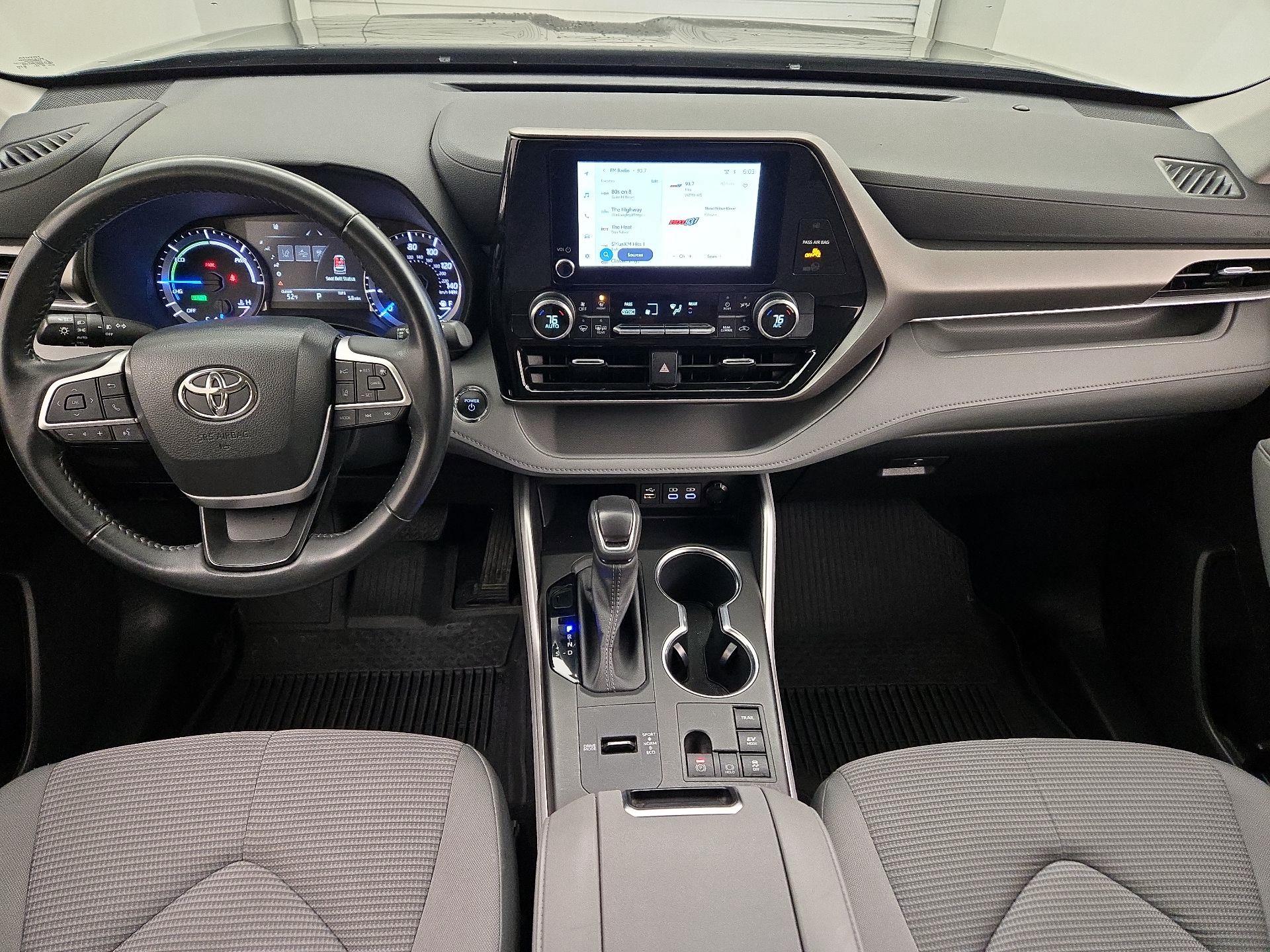 Thumbnail: 2023 Toyota Highlander - 9