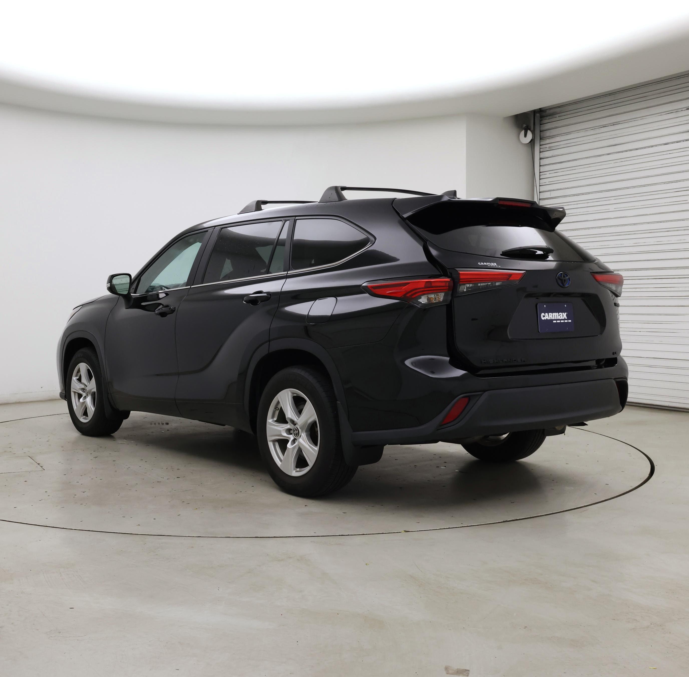 Thumbnail: 2023 Toyota Highlander - 2