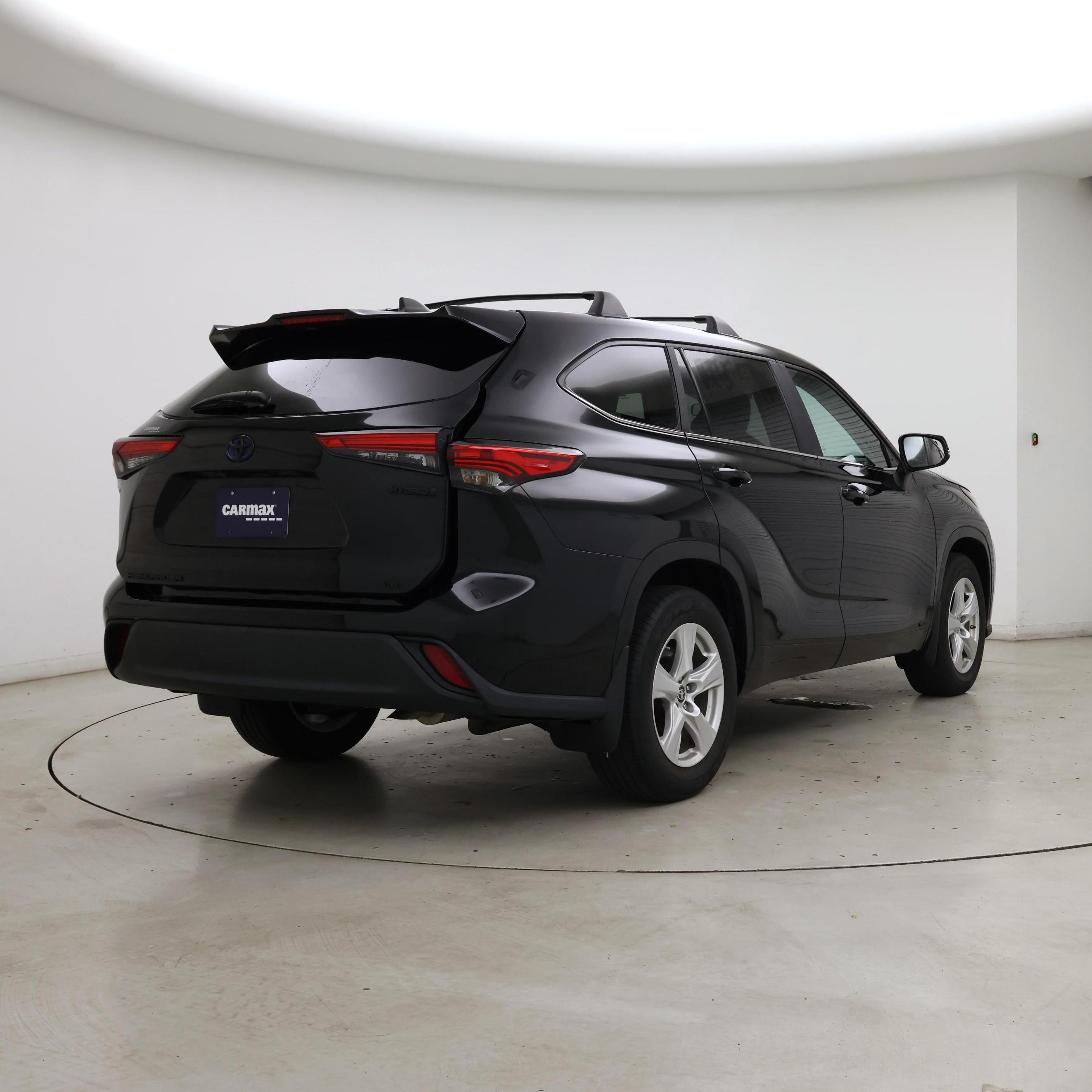 Thumbnail: 2023 Toyota Highlander - 8